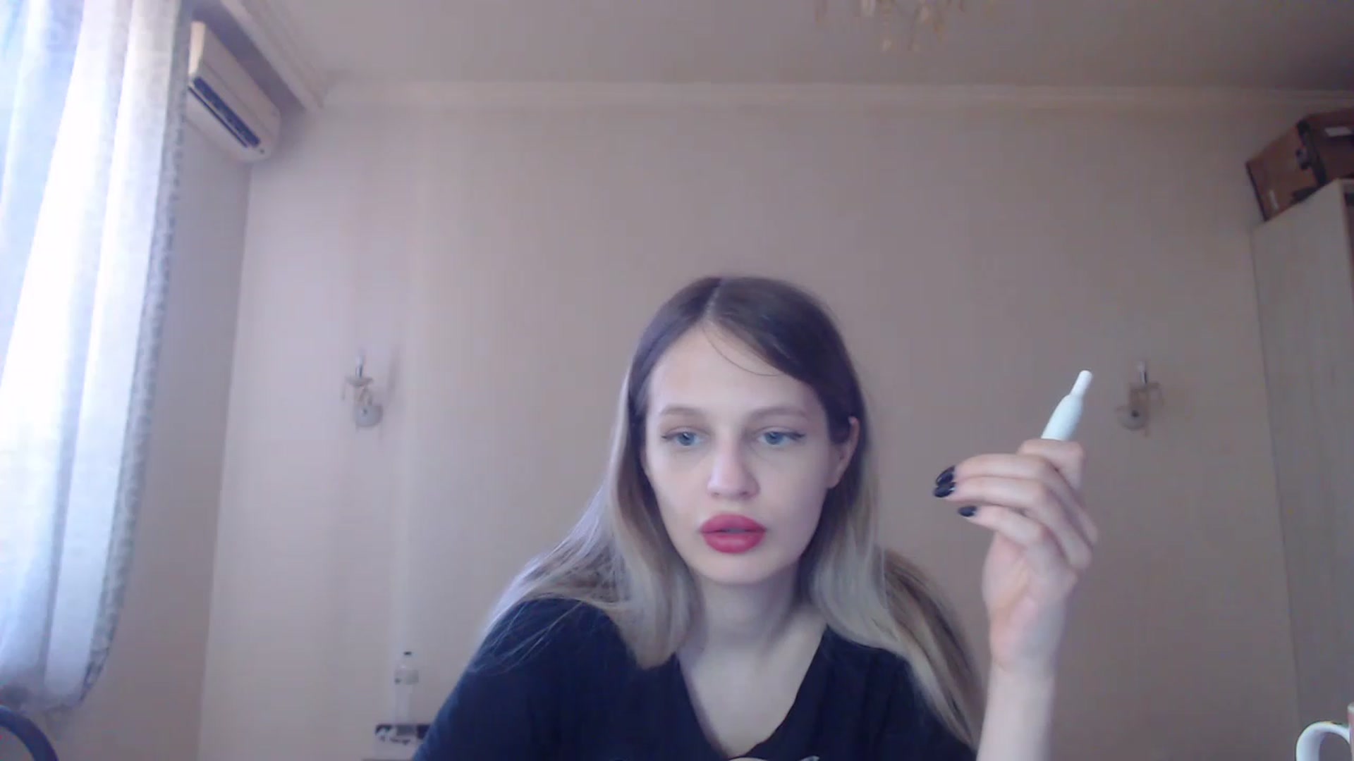 Gallery image thumbnail from Lola_vi's myfreecams stream on, 06/02/2023, 10:45 image 18 of 20