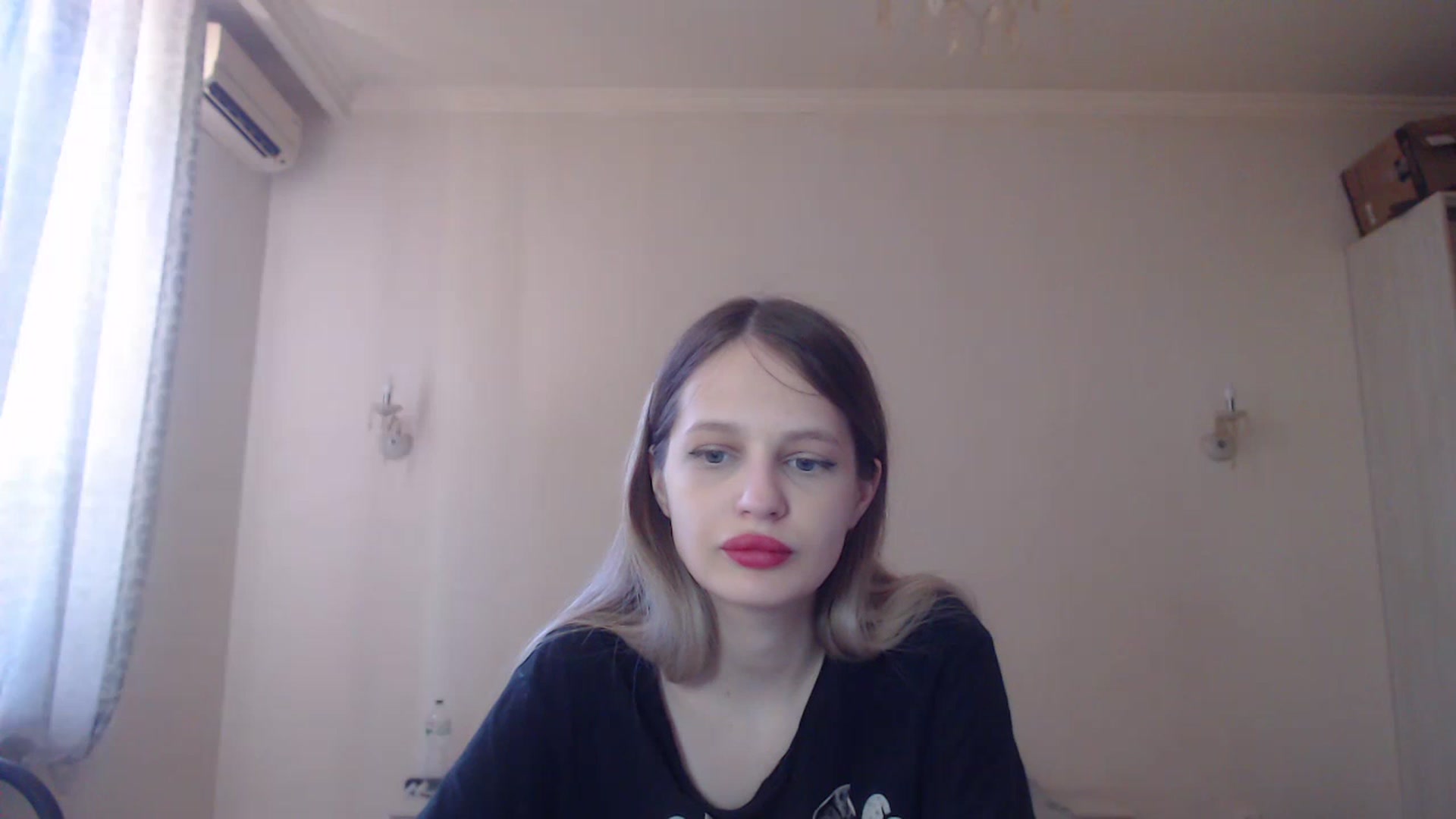 Gallery image thumbnail from Lola_vi's myfreecams stream on, 06/02/2023, 10:45 image 6 of 20