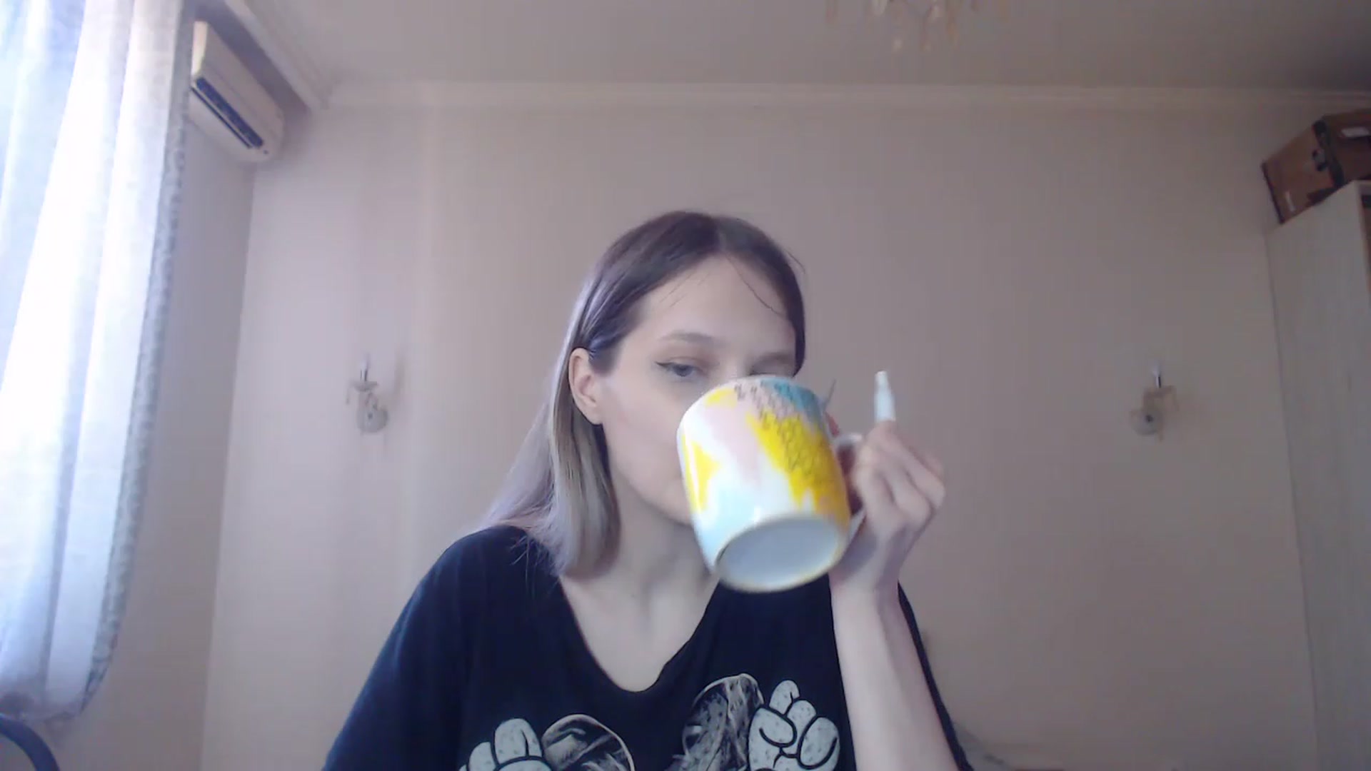 Gallery image thumbnail from Lola_vi's myfreecams stream on, 06/02/2023, 10:45 image 2 of 20