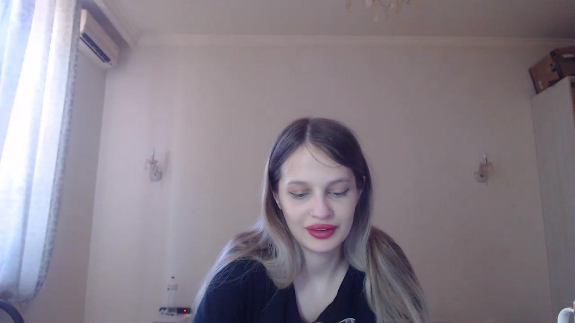 Gallery image thumbnail from Lola_vi's myfreecams stream on, 06/02/2023, 10:45 image 19 of 20