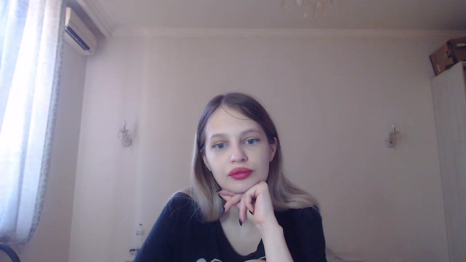 Gallery image thumbnail from Lola_vi's myfreecams stream on, 06/02/2023, 10:45 image 10 of 20