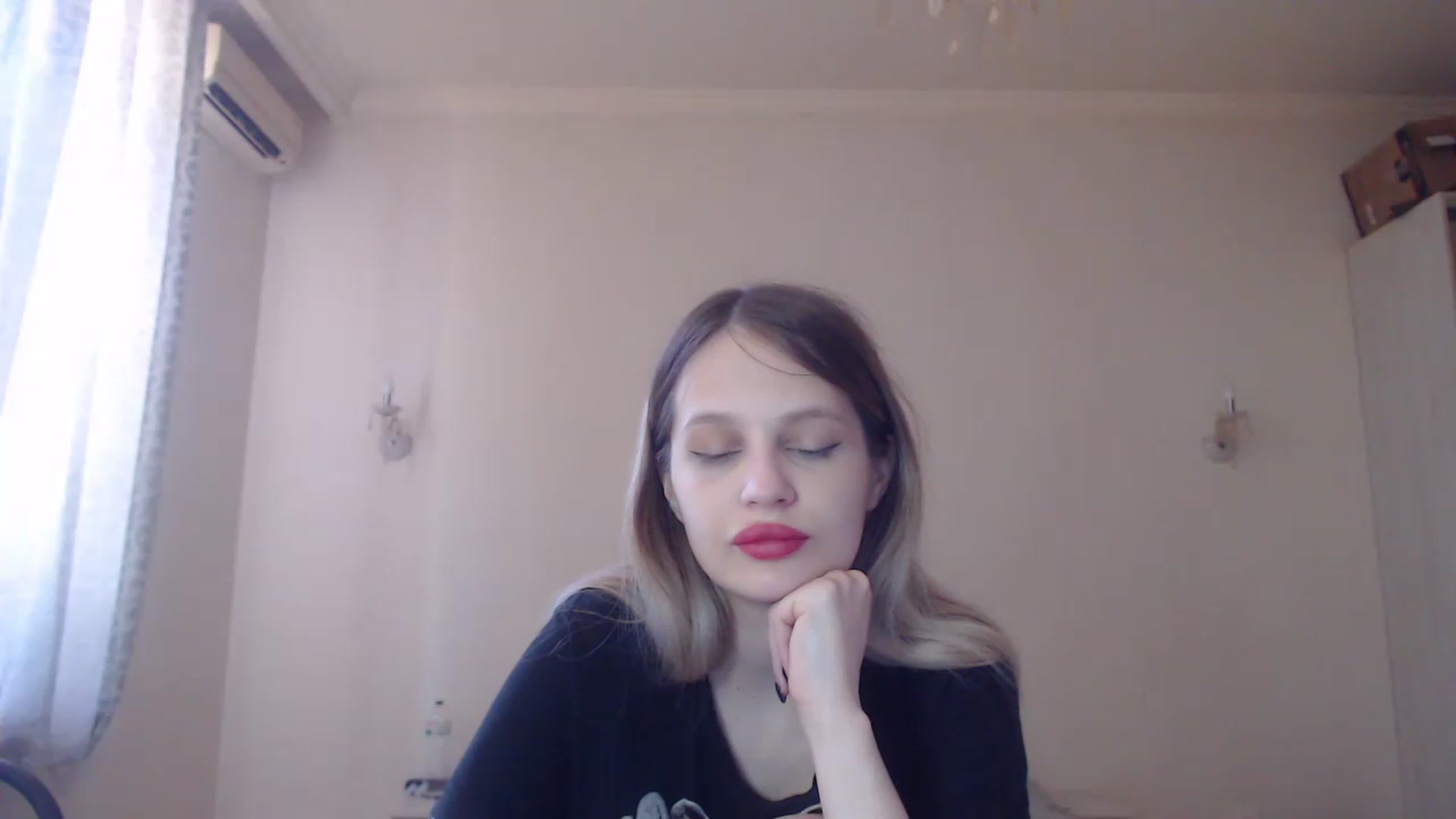 Gallery image thumbnail from Lola_vi's myfreecams stream on, 06/02/2023, 10:45 image 13 of 20