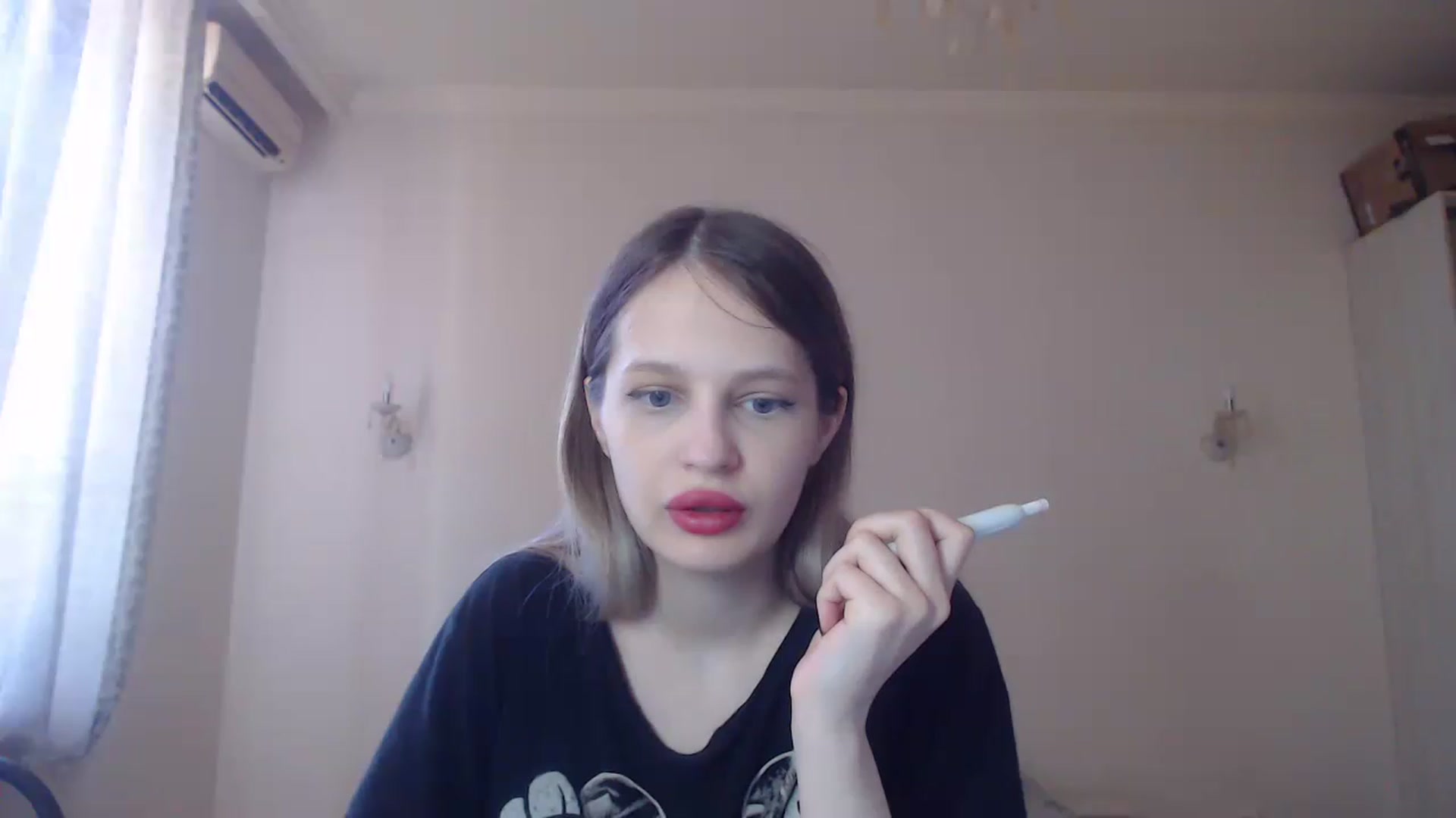 Gallery image thumbnail from Lola_vi's myfreecams stream on, 06/02/2023, 10:45 image 3 of 20