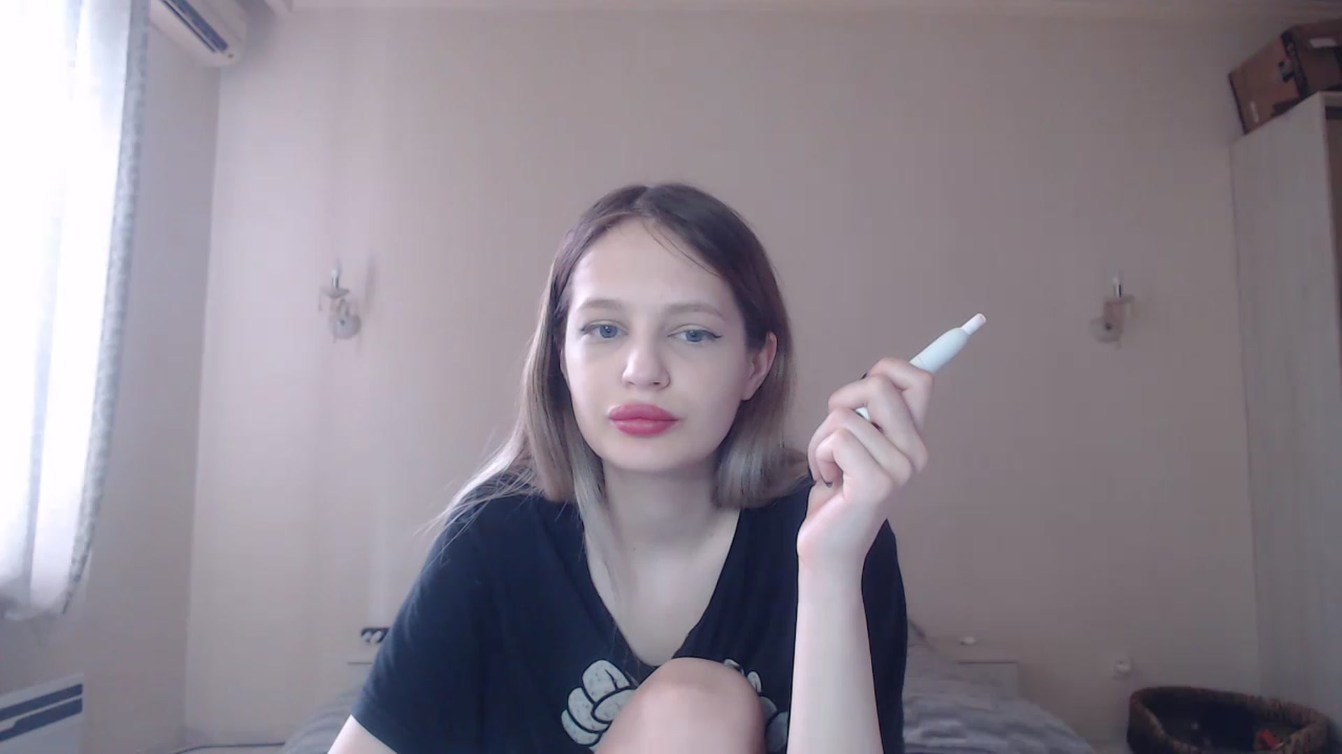 Gallery image thumbnail from Lola_vi's myfreecams stream on, 06/03/2023, 11:39 image 3 of 20