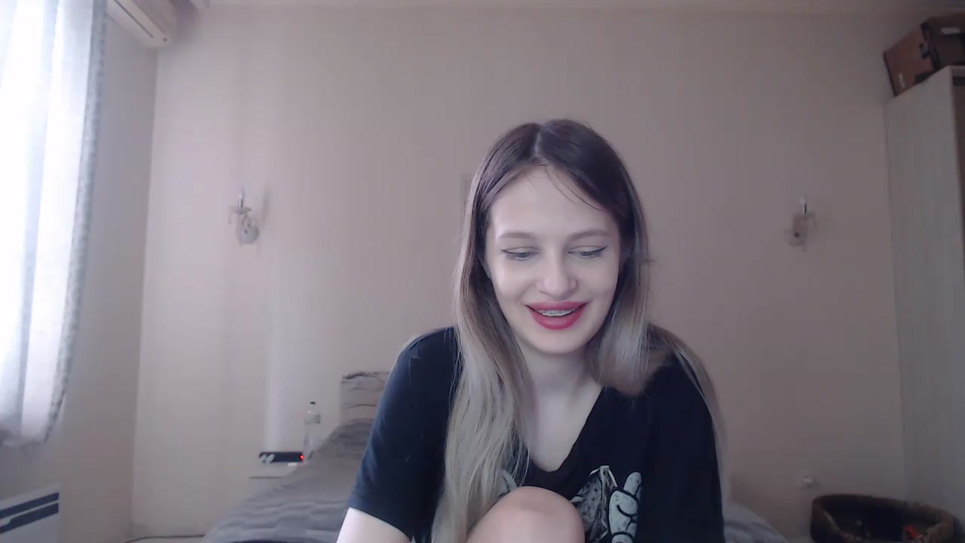 Gallery image thumbnail from Lola_vi's myfreecams stream on, 06/03/2023, 11:39 image 20 of 20