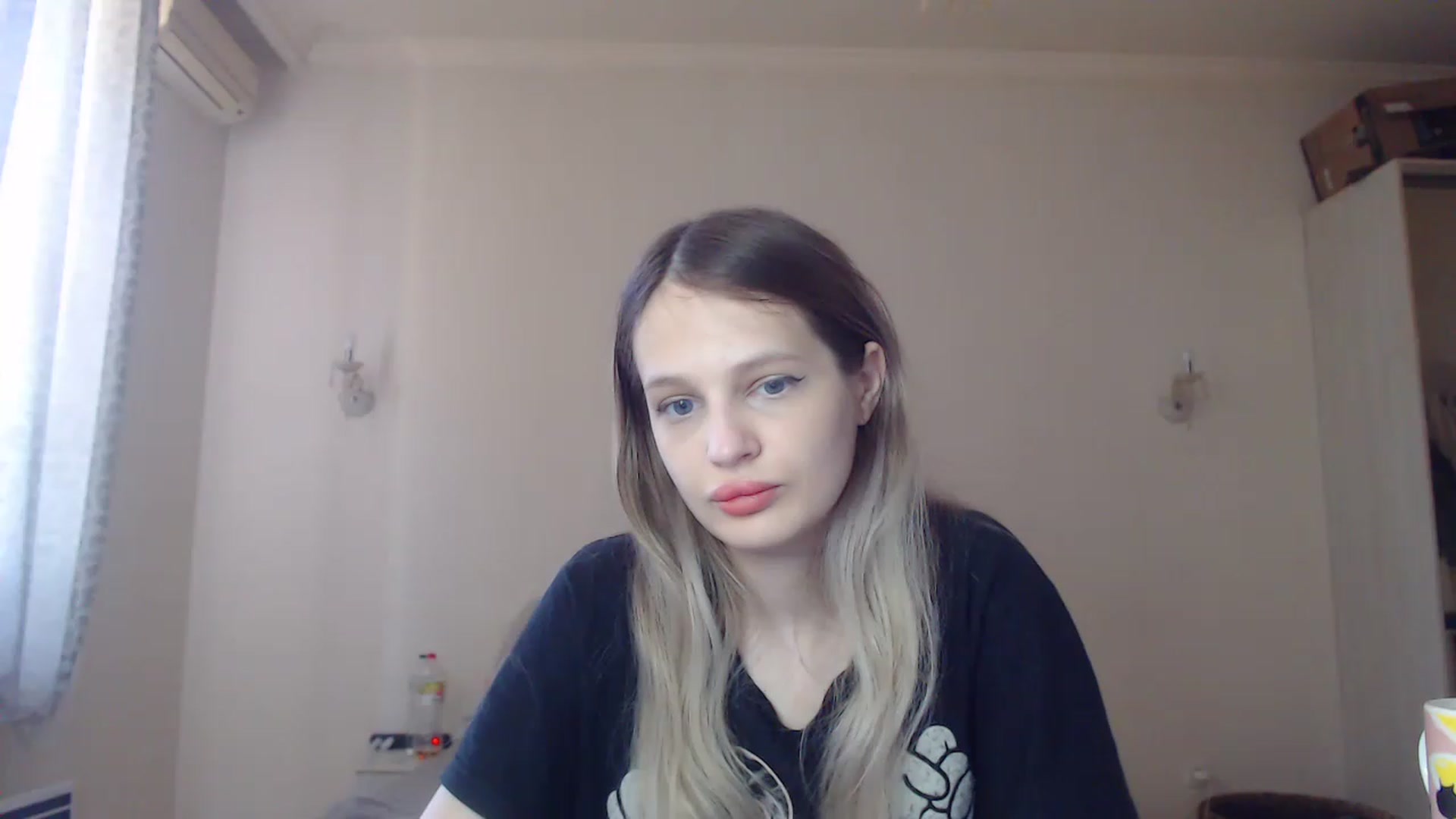 Gallery image thumbnail from Lola_vi's myfreecams stream on, 06/04/2023, 10:41 image 9 of 20
