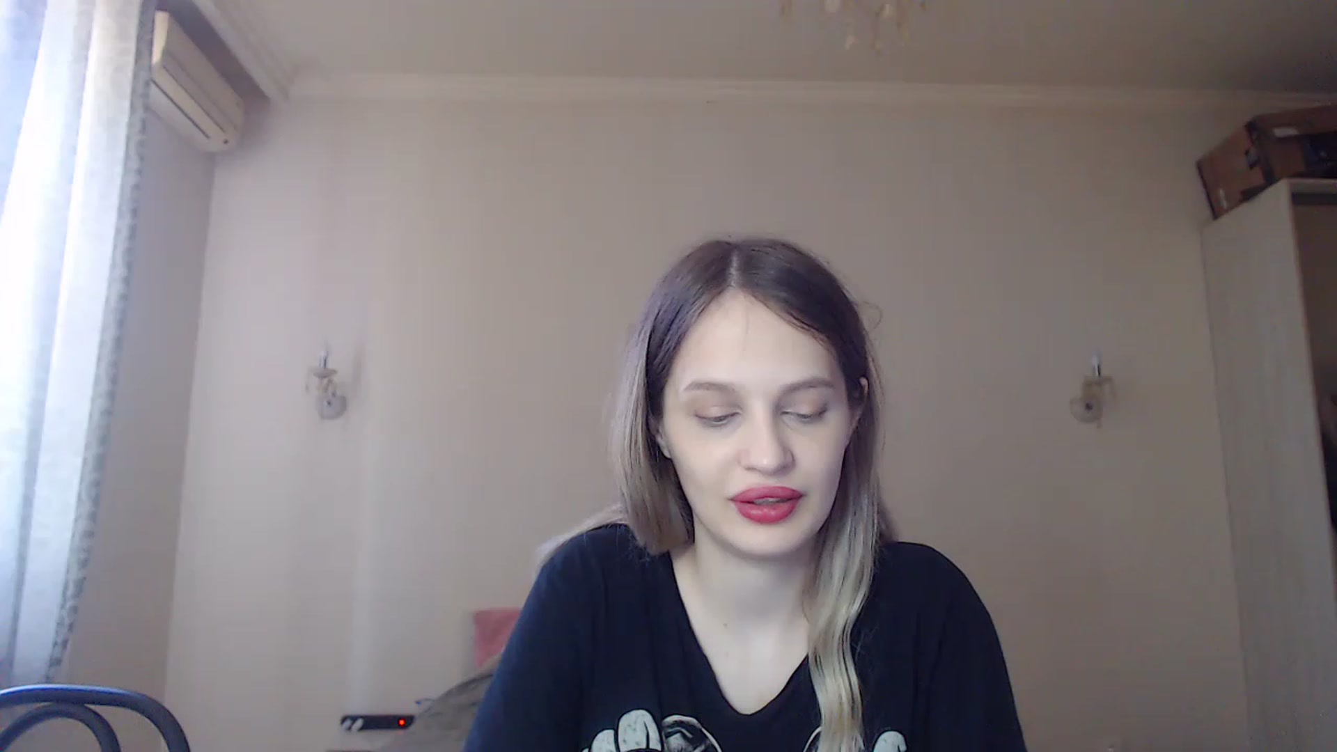 Gallery image thumbnail from Lola_vi's myfreecams stream on, 06/05/2023, 11:12 image 14 of 20