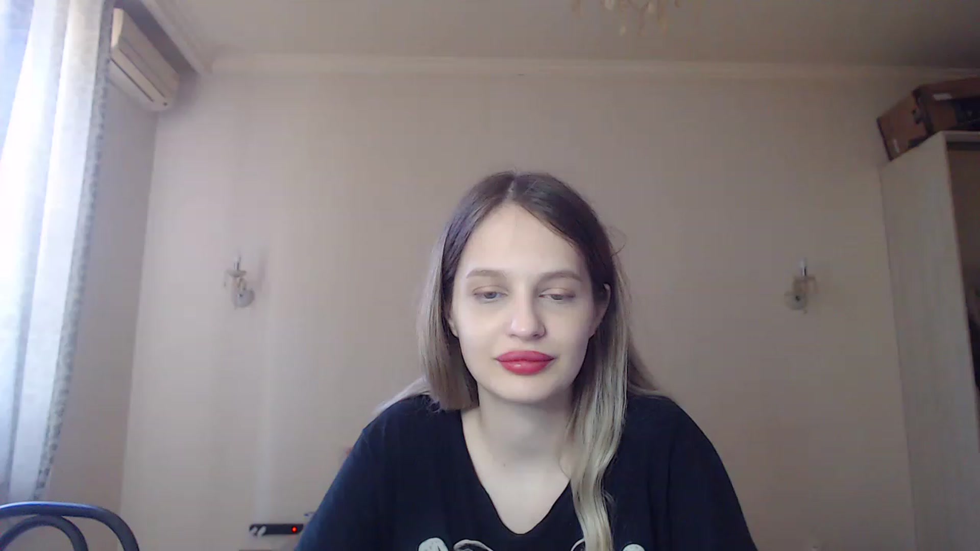 Gallery image thumbnail from Lola_vi's myfreecams stream on, 06/05/2023, 11:12 image 19 of 20