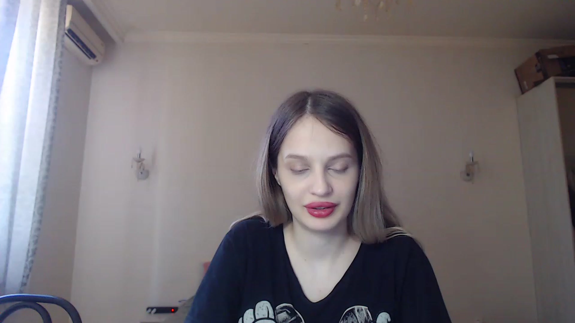 Gallery image thumbnail from Lola_vi's myfreecams stream on, 06/05/2023, 11:12 image 4 of 20
