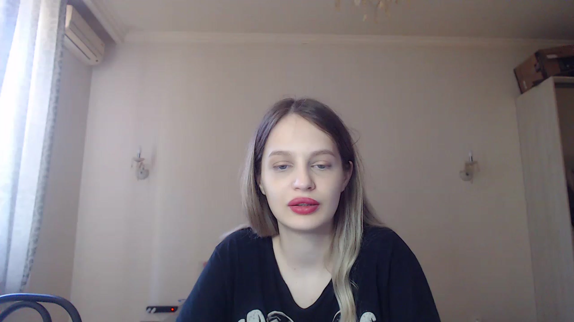 Gallery image thumbnail from Lola_vi's myfreecams stream on, 06/05/2023, 11:12 image 17 of 20