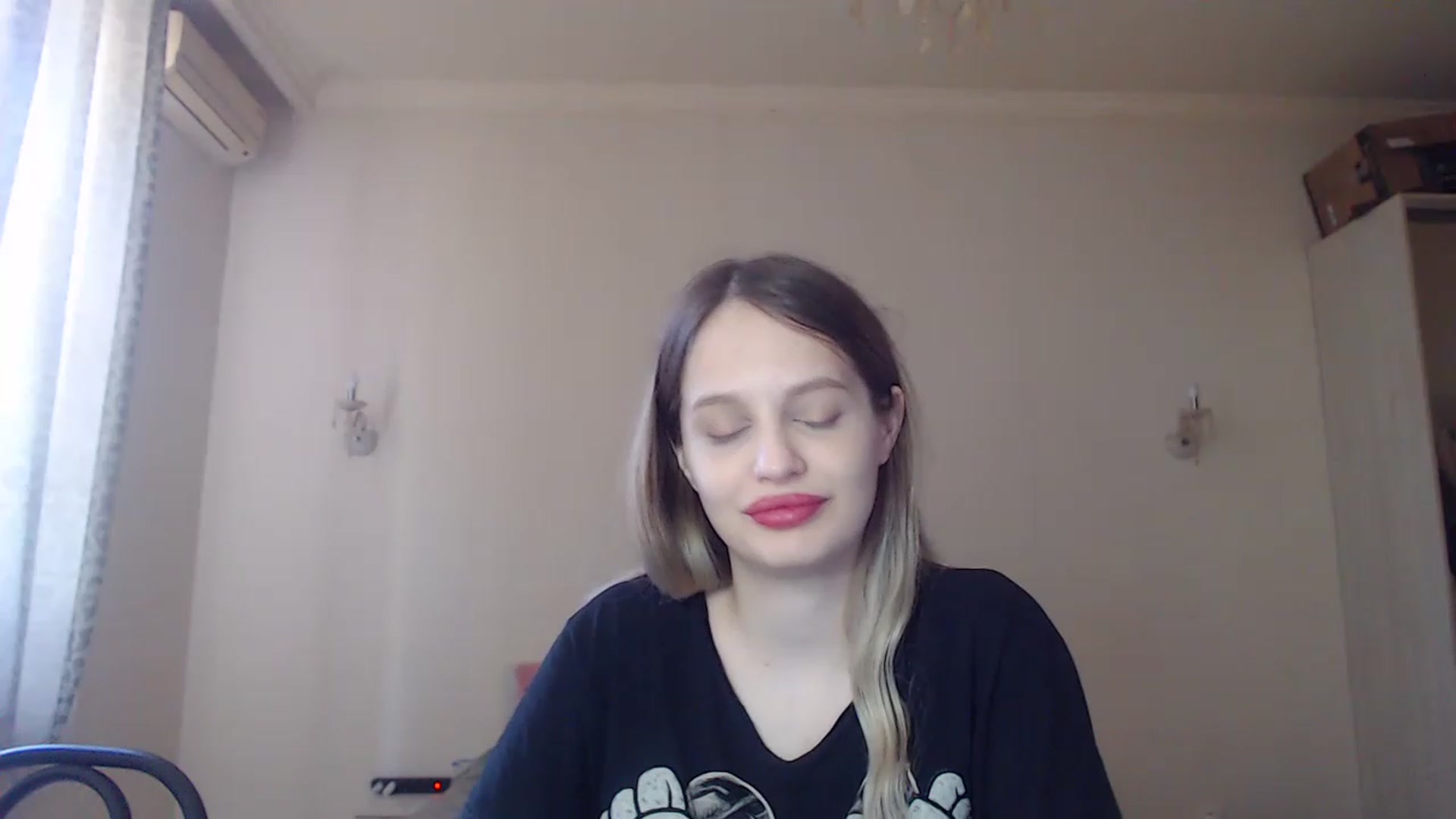 Gallery image thumbnail from Lola_vi's myfreecams stream on, 06/05/2023, 11:12 image 13 of 20