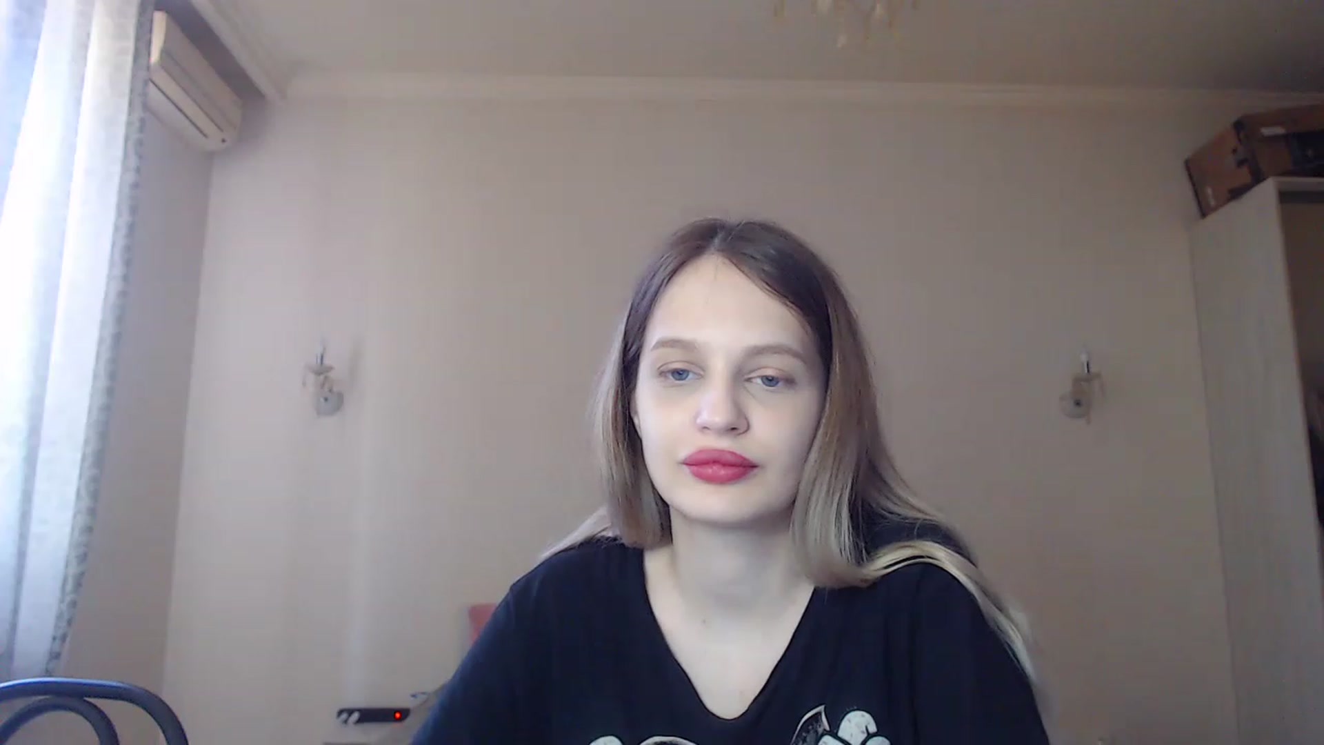 Gallery image thumbnail from Lola_vi's myfreecams stream on, 06/05/2023, 11:12 image 11 of 20