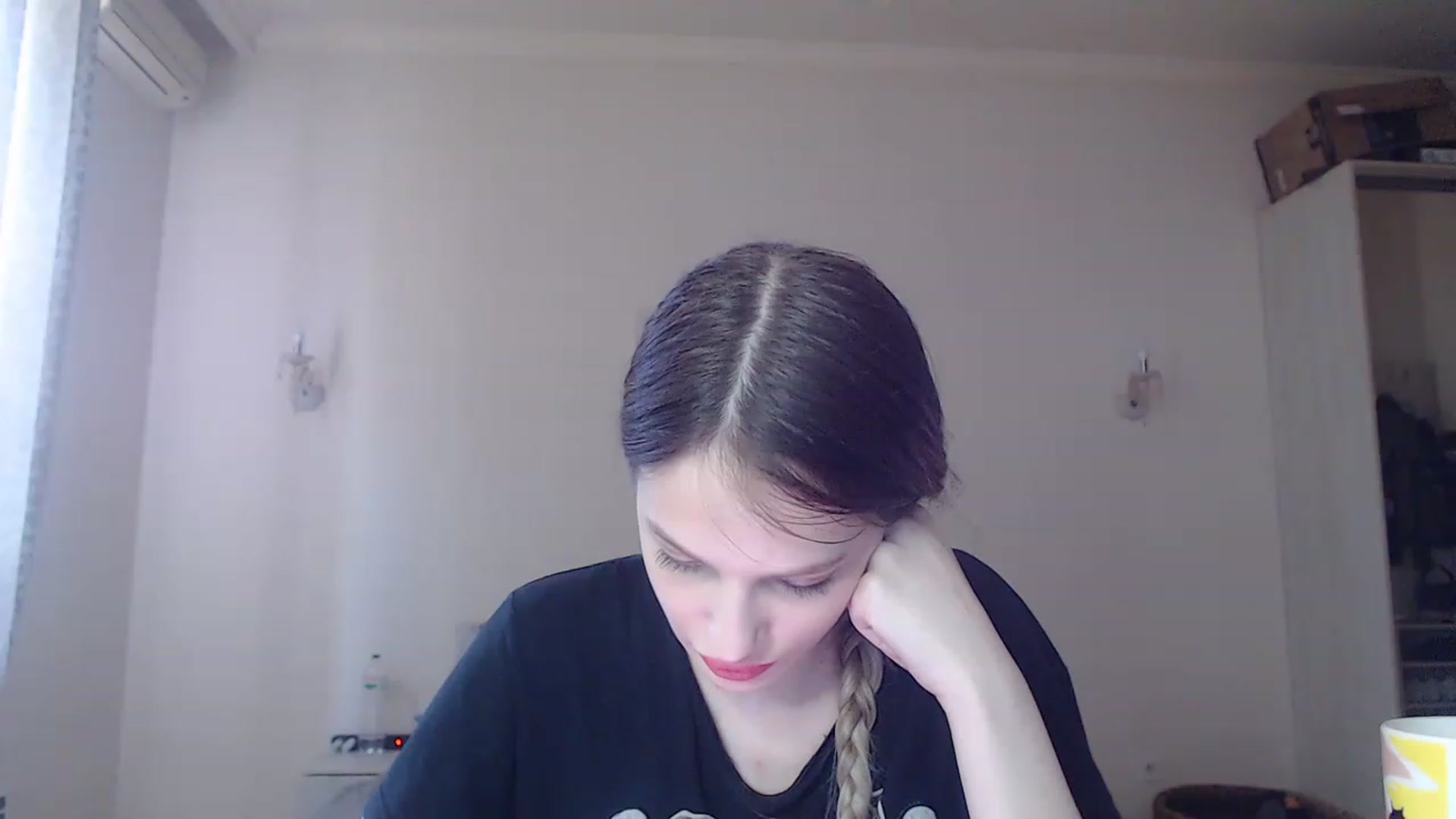 Gallery image thumbnail from Lola_vi's myfreecams stream on, 06/09/2023, 12:34 image 6 of 20