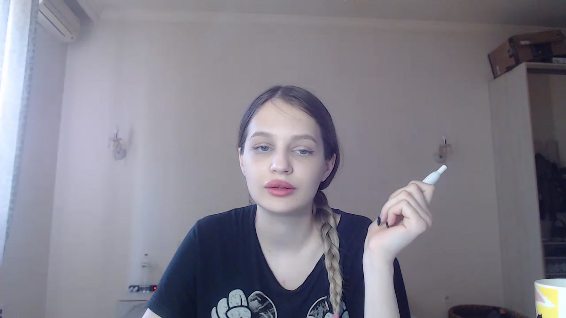 Gallery image thumbnail from Lola_vi's myfreecams stream on, 06/09/2023, 12:34 image 17 of 20