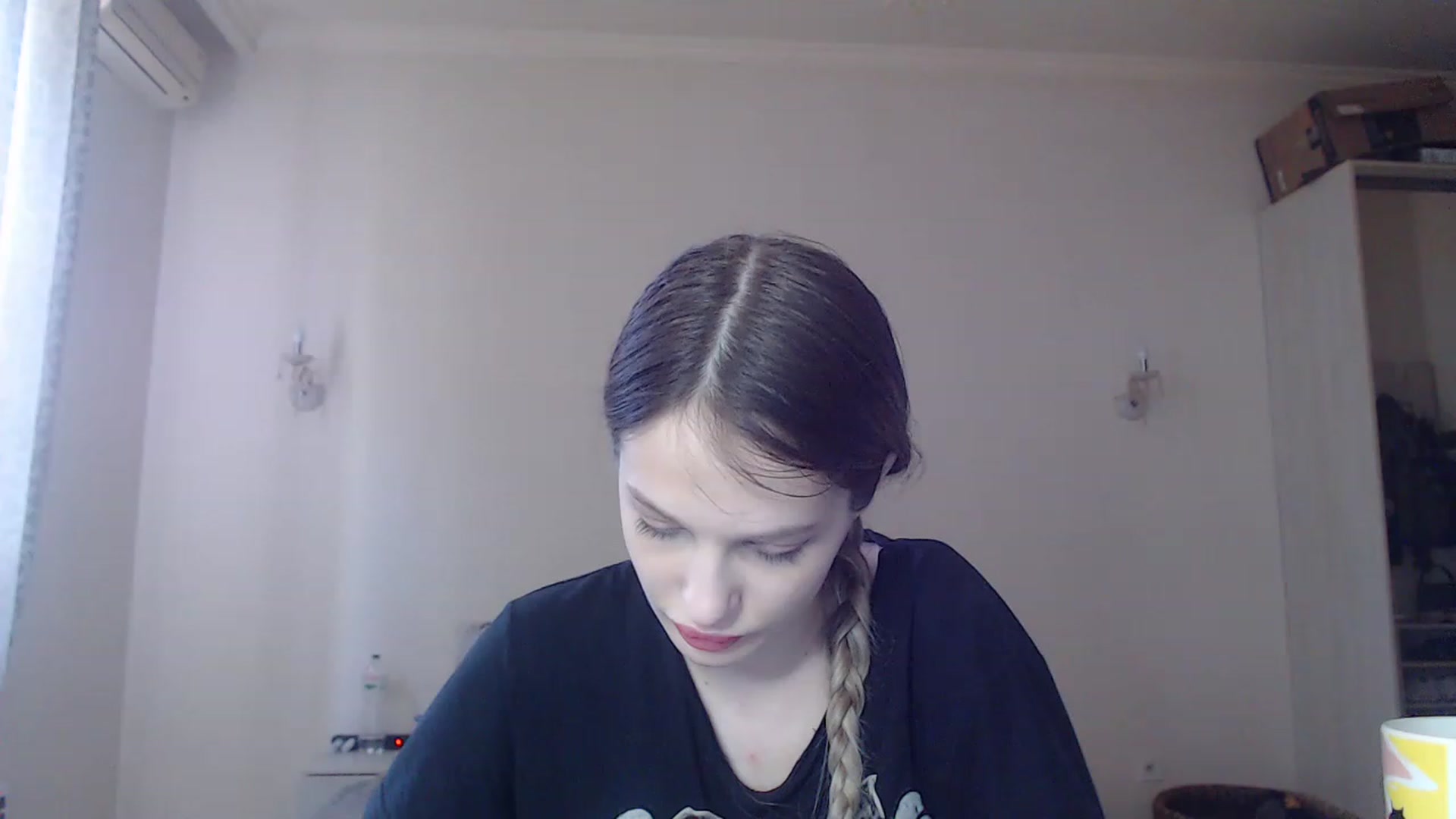 Gallery image thumbnail from Lola_vi's myfreecams stream on, 06/09/2023, 12:34 image 3 of 20