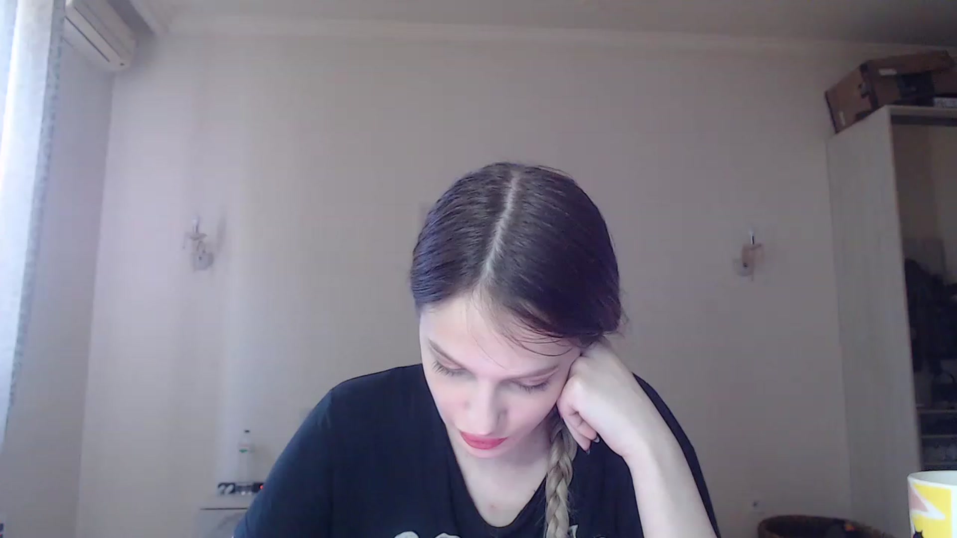 Gallery image thumbnail from Lola_vi's myfreecams stream on, 06/09/2023, 12:34 image 8 of 20