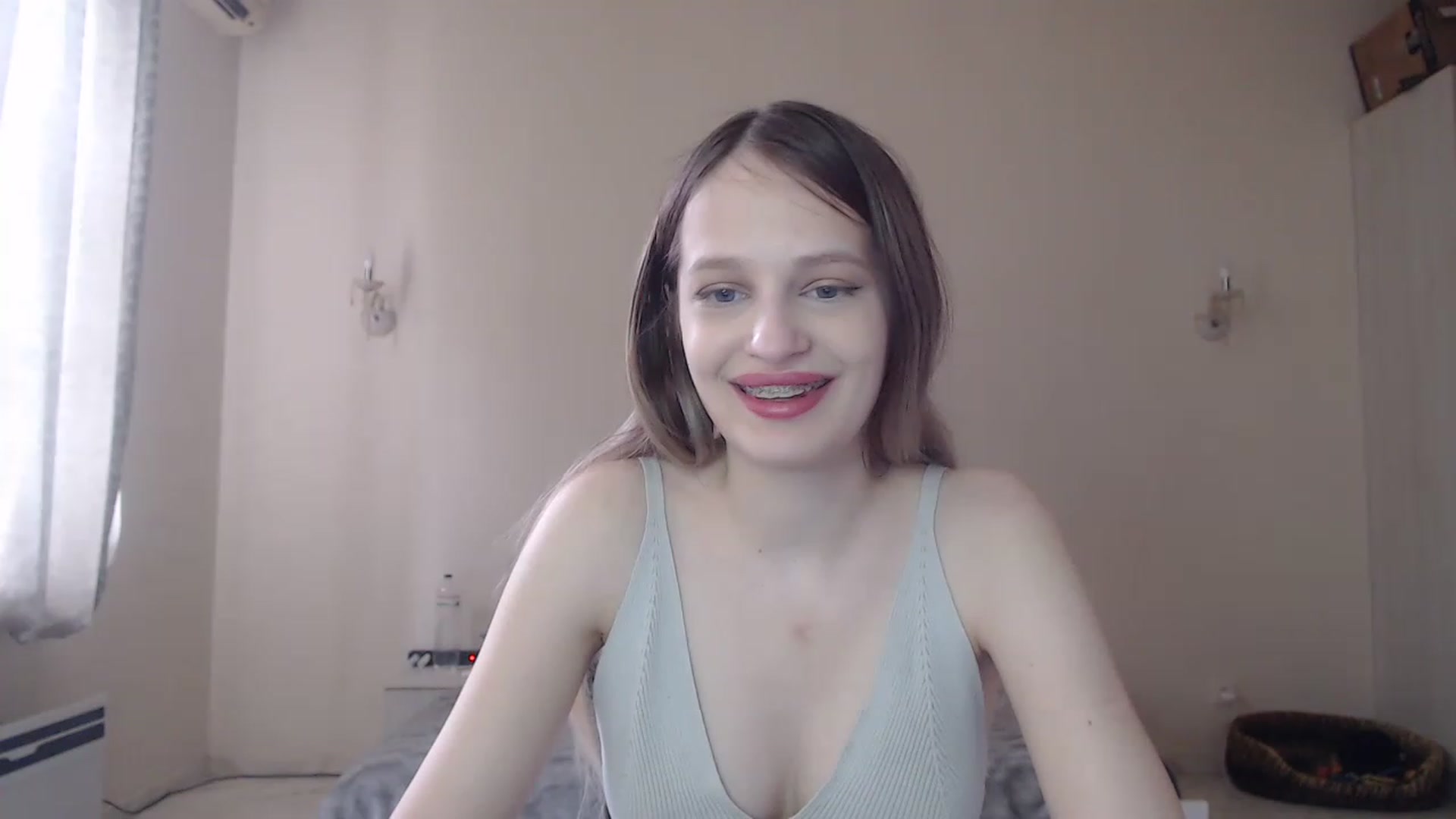 Gallery image thumbnail from Lola_vi's myfreecams stream on, 06/11/2023, 11:23 image 18 of 20