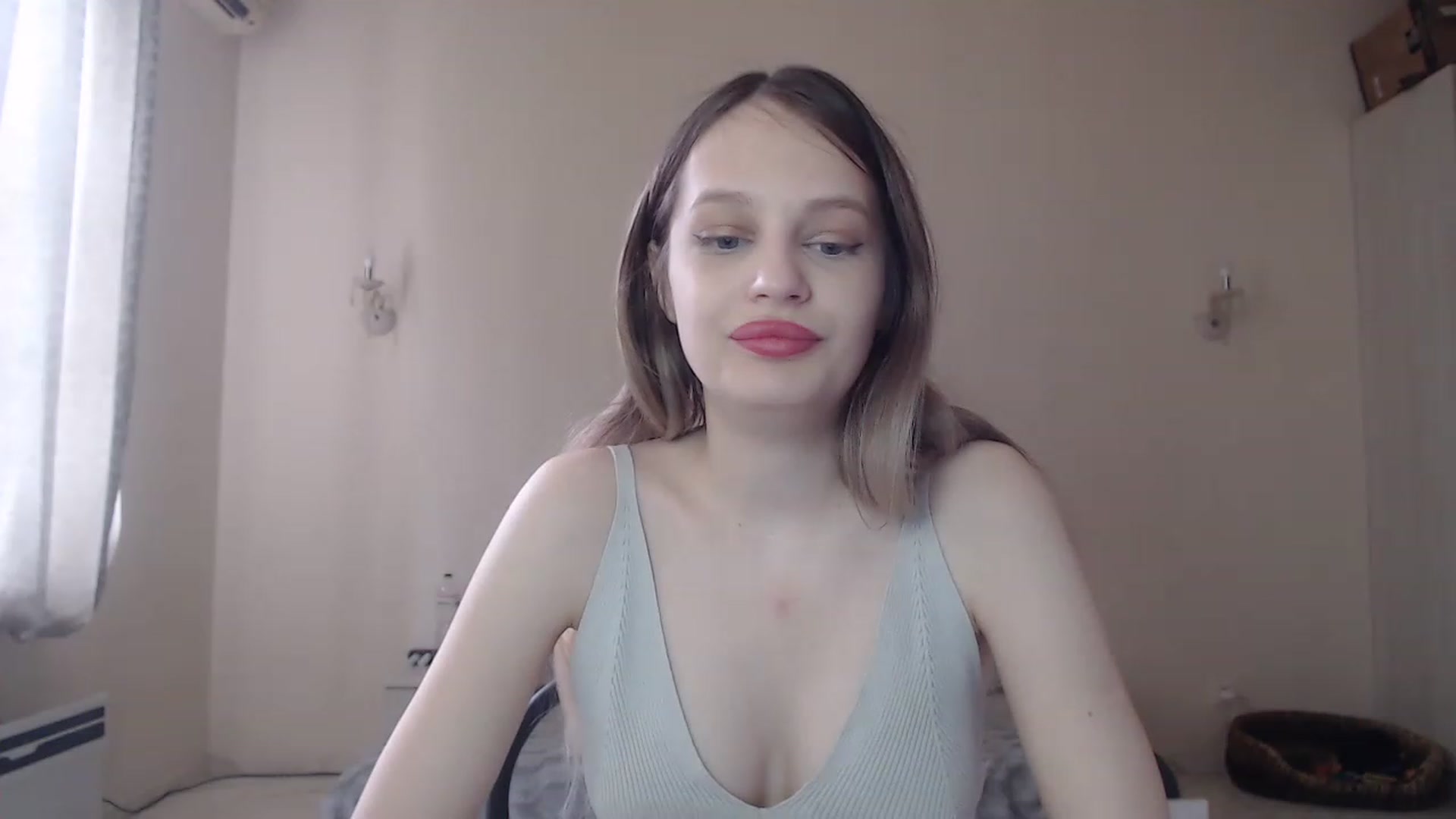 Gallery image thumbnail from Lola_vi's myfreecams stream on, 06/11/2023, 11:23 image 12 of 20