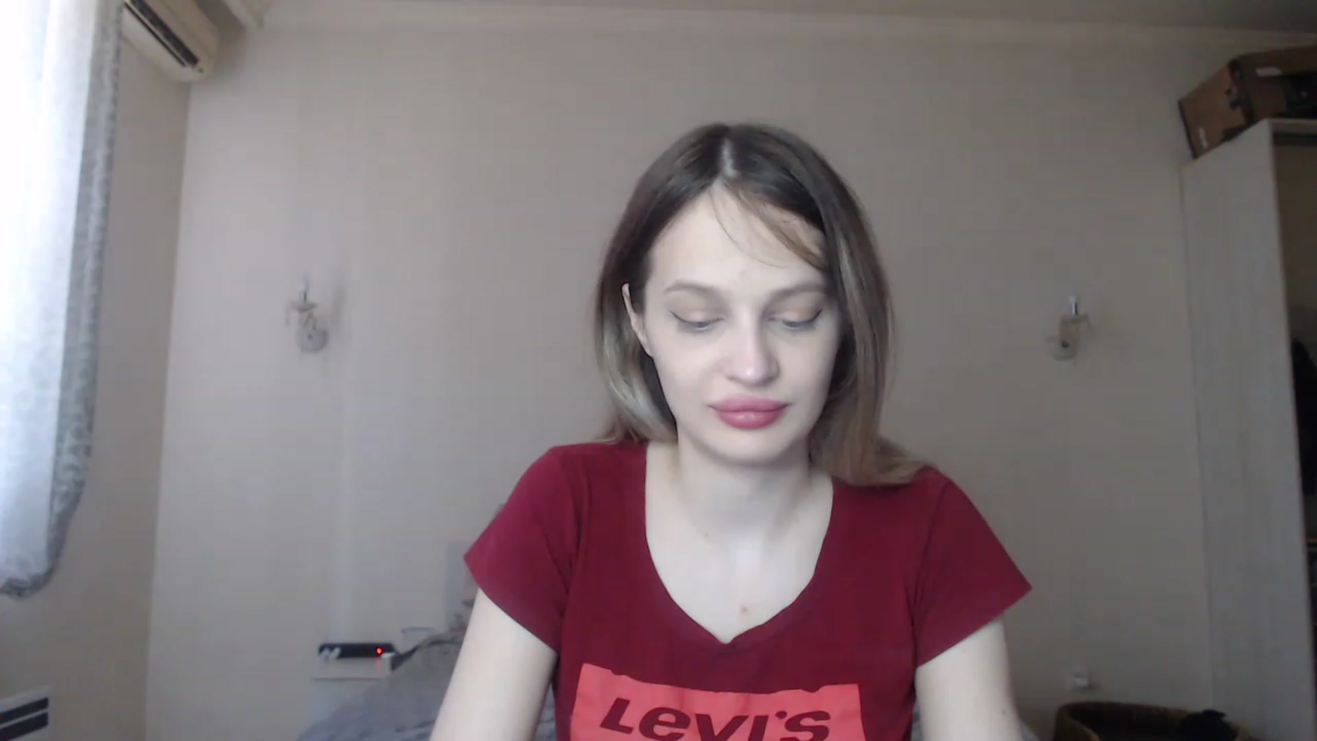 Gallery image thumbnail from Lola_vi's myfreecams stream on, 06/17/2023, 11:40 image 6 of 20