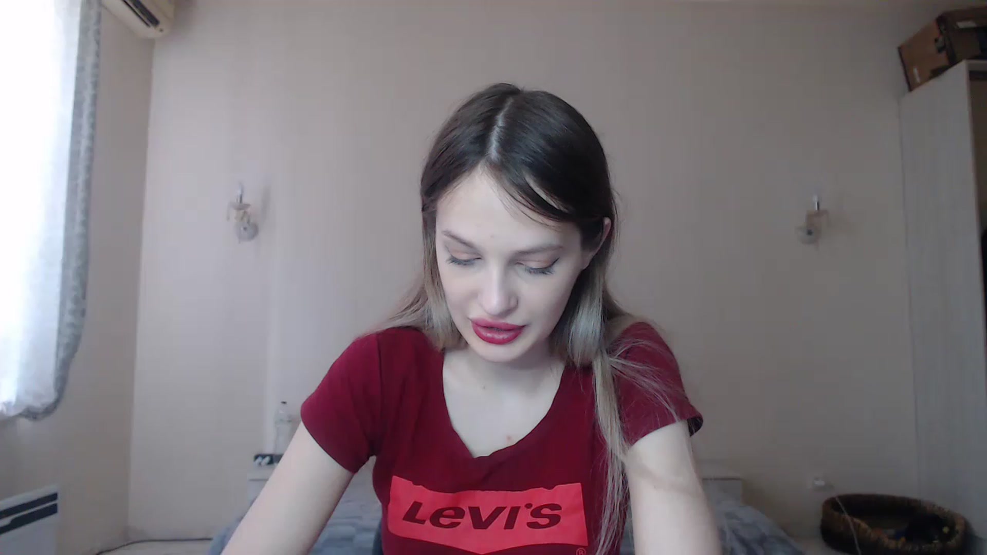 Gallery image thumbnail from Lola_vi's myfreecams stream on, 06/18/2023, 12:13 image 2 of 20