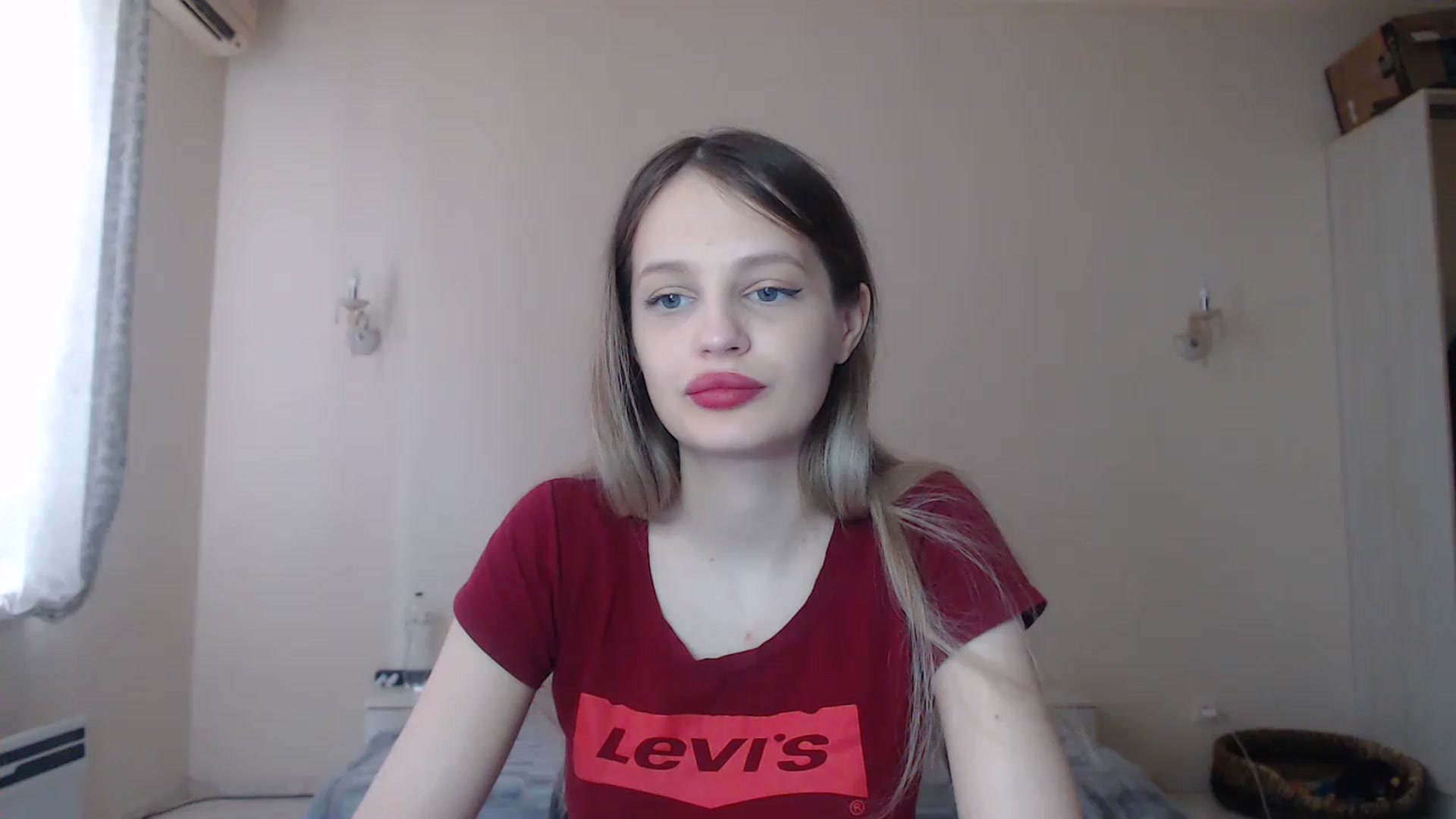 Gallery image thumbnail from Lola_vi's myfreecams stream on, 06/18/2023, 12:13 image 1 of 20