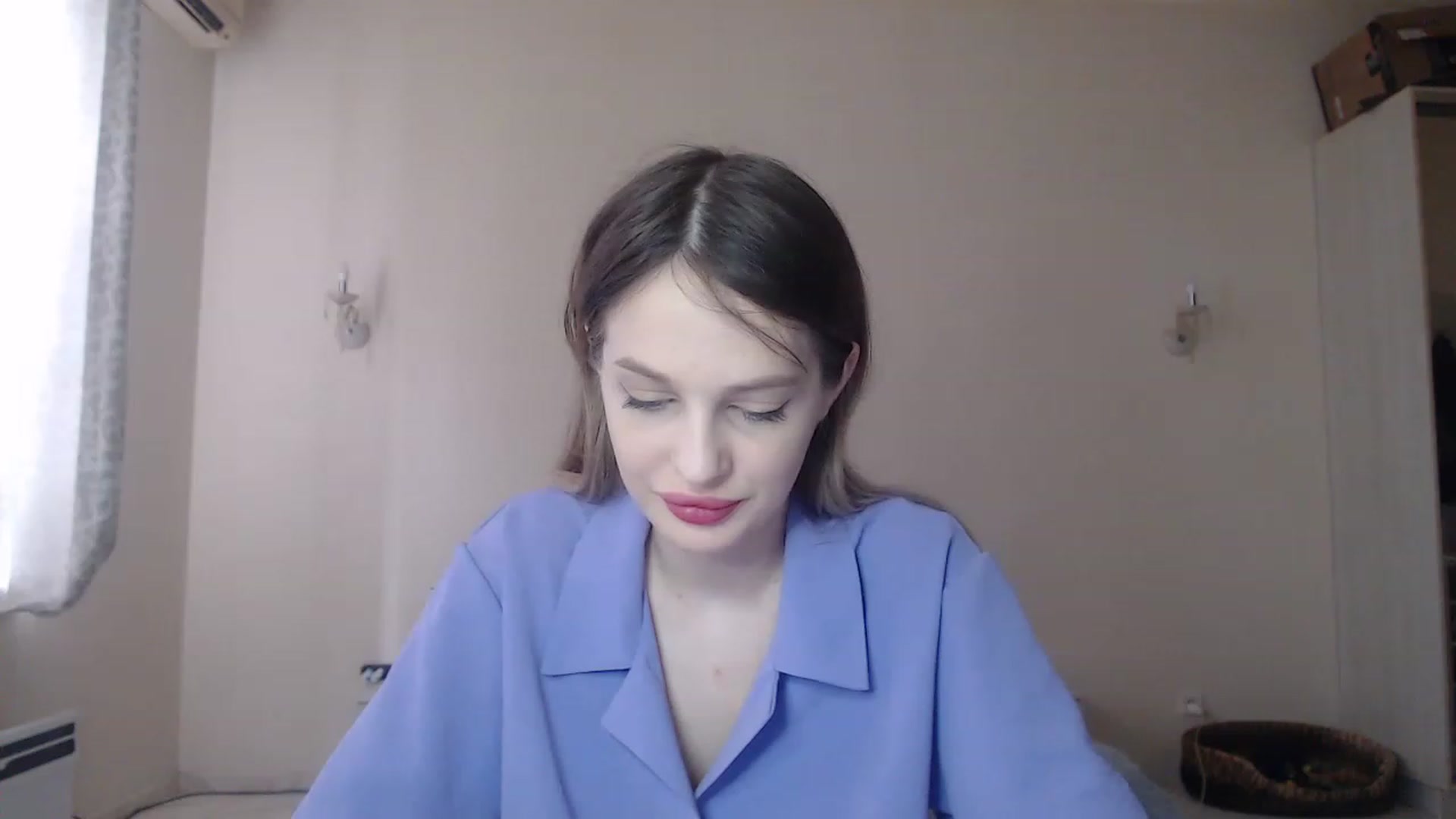 Gallery image thumbnail from Lola_vi's myfreecams stream on, 06/19/2023, 11:13 image 17 of 20