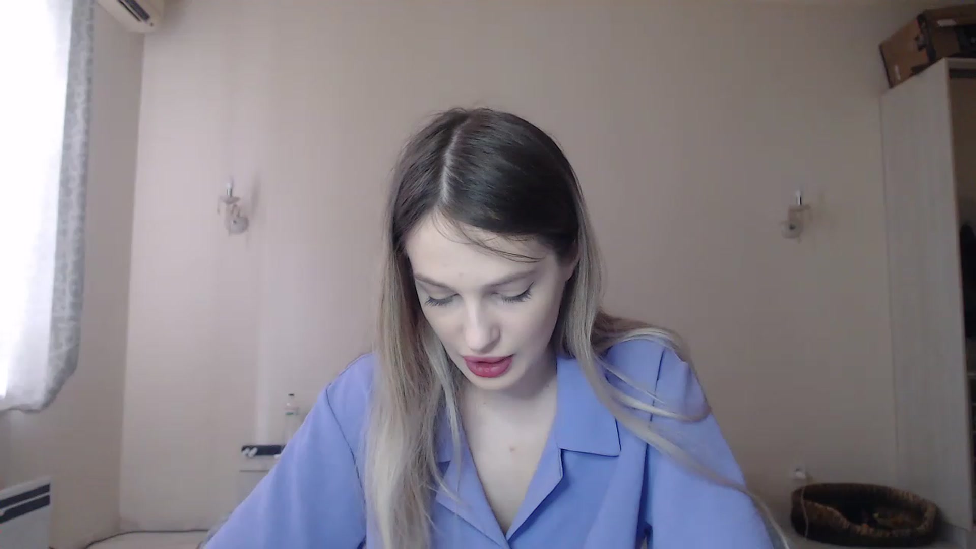 Gallery image thumbnail from Lola_vi's myfreecams stream on, 06/19/2023, 11:13 image 13 of 20