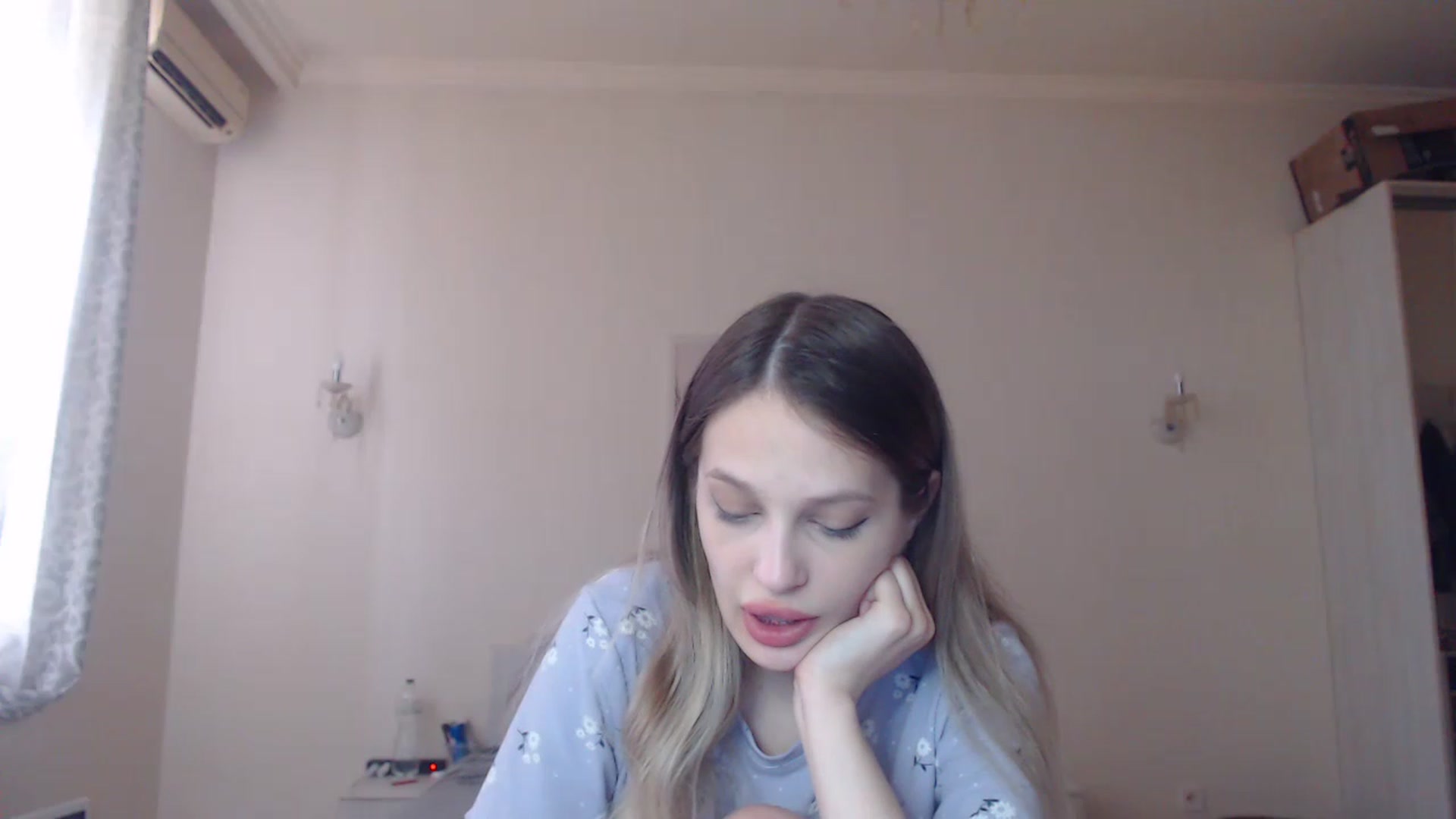 Gallery image thumbnail from Lola_vi's myfreecams stream on, 06/25/2023, 12:02 image 10 of 20
