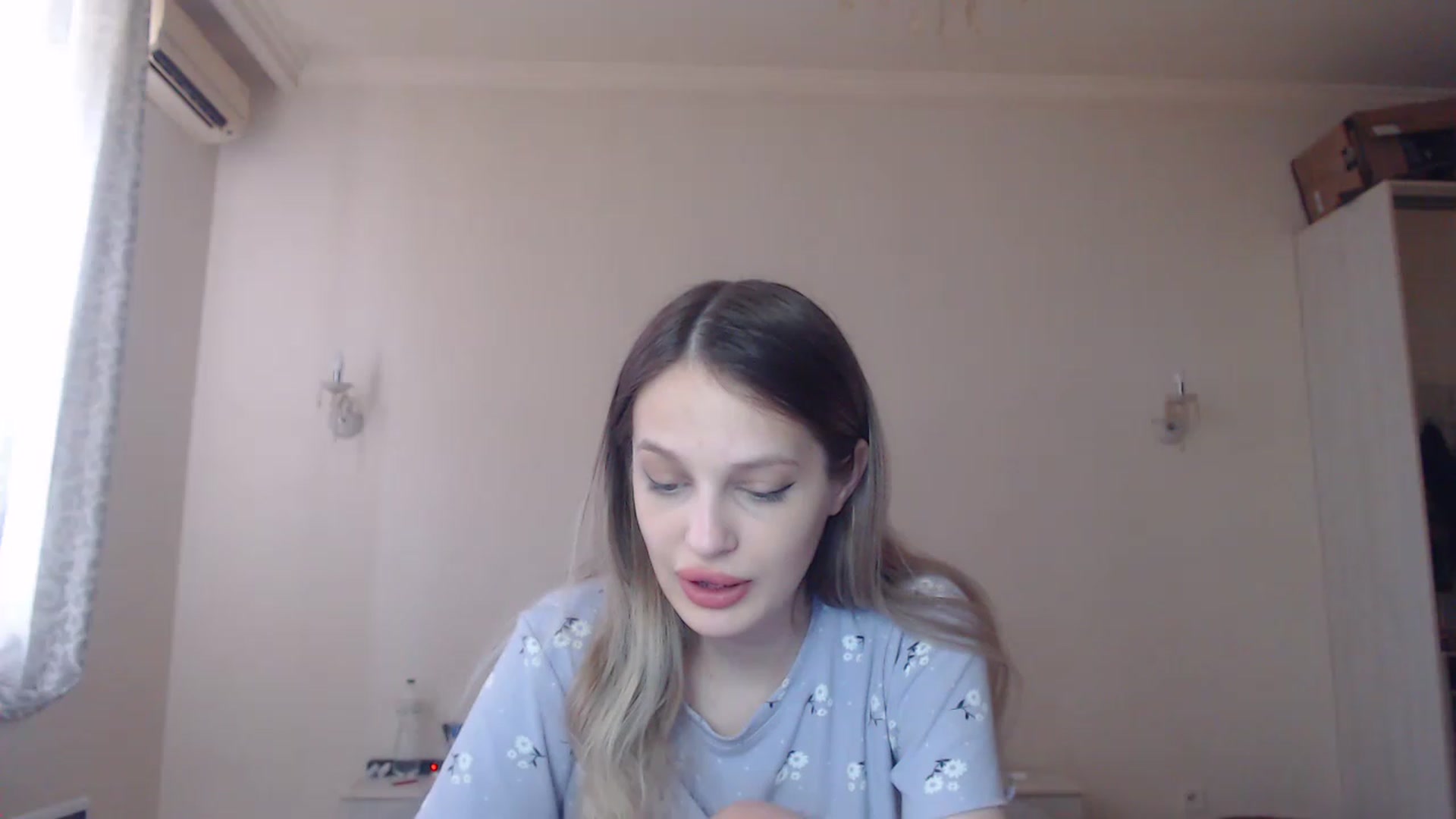 Gallery image thumbnail from Lola_vi's myfreecams stream on, 06/25/2023, 12:02 image 9 of 20
