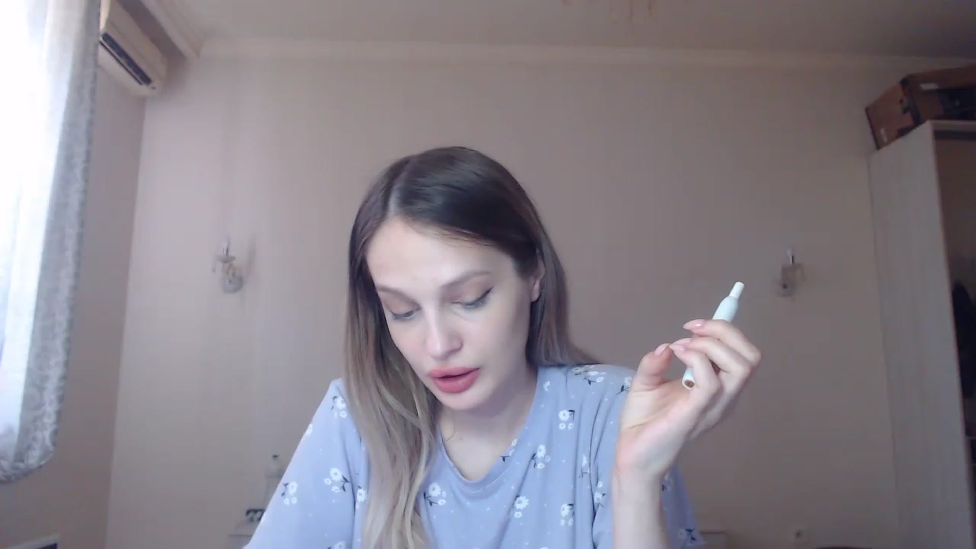 Gallery image thumbnail from Lola_vi's myfreecams stream on, 06/25/2023, 12:02 image 20 of 20