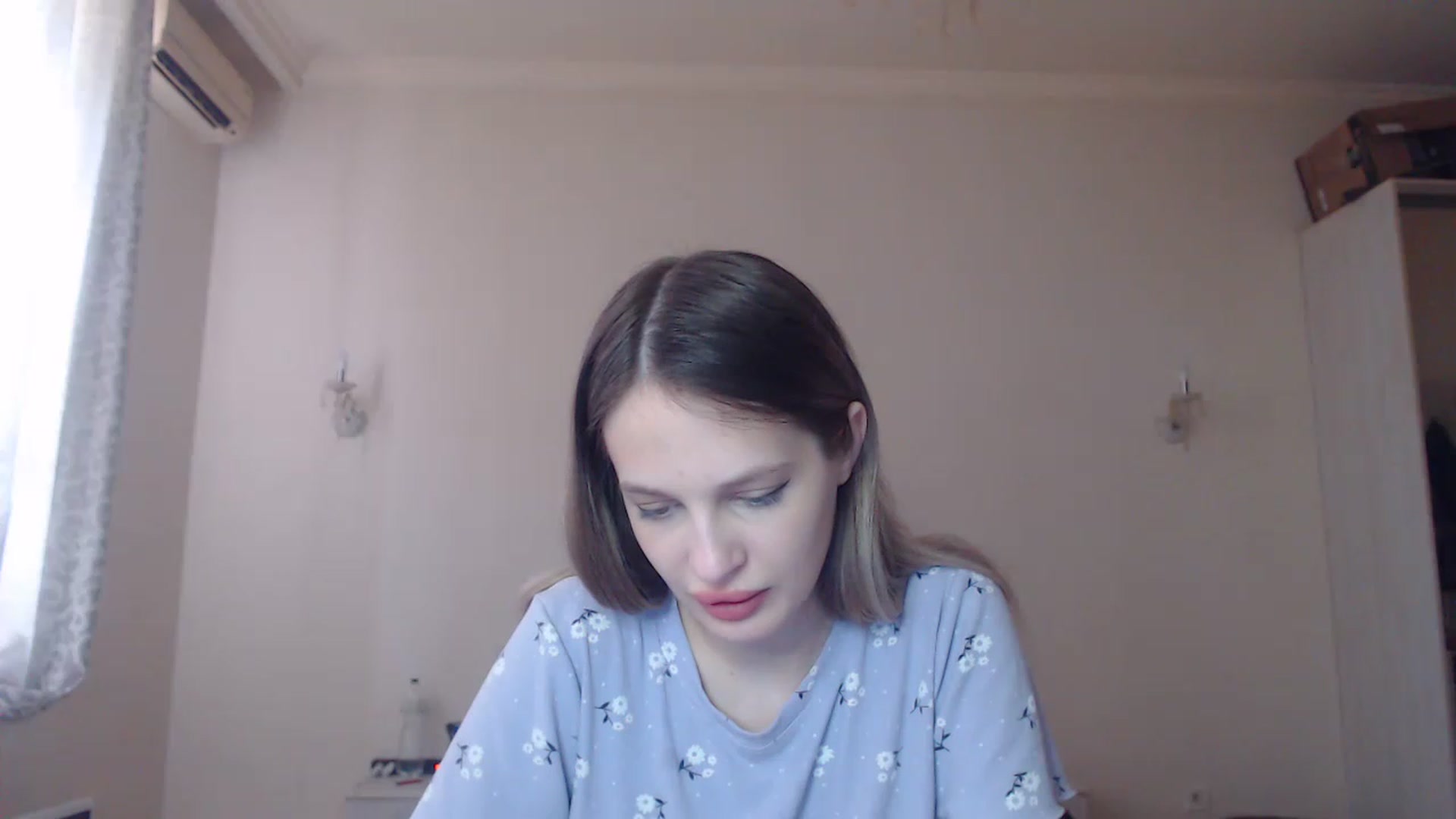Gallery image thumbnail from Lola_vi's myfreecams stream on, 06/25/2023, 12:02 image 16 of 20