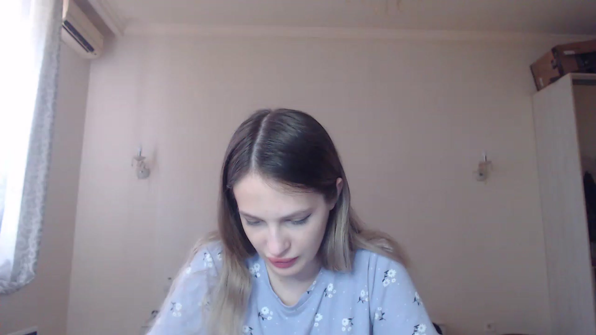 Gallery image thumbnail from Lola_vi's myfreecams stream on, 06/25/2023, 12:02 image 19 of 20