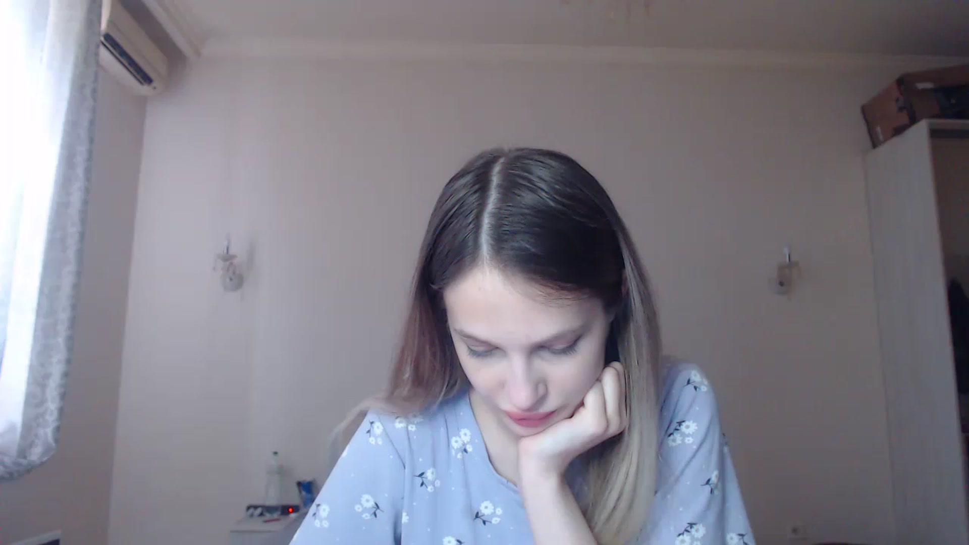Gallery image thumbnail from Lola_vi's myfreecams stream on, 06/25/2023, 12:02 image 5 of 20