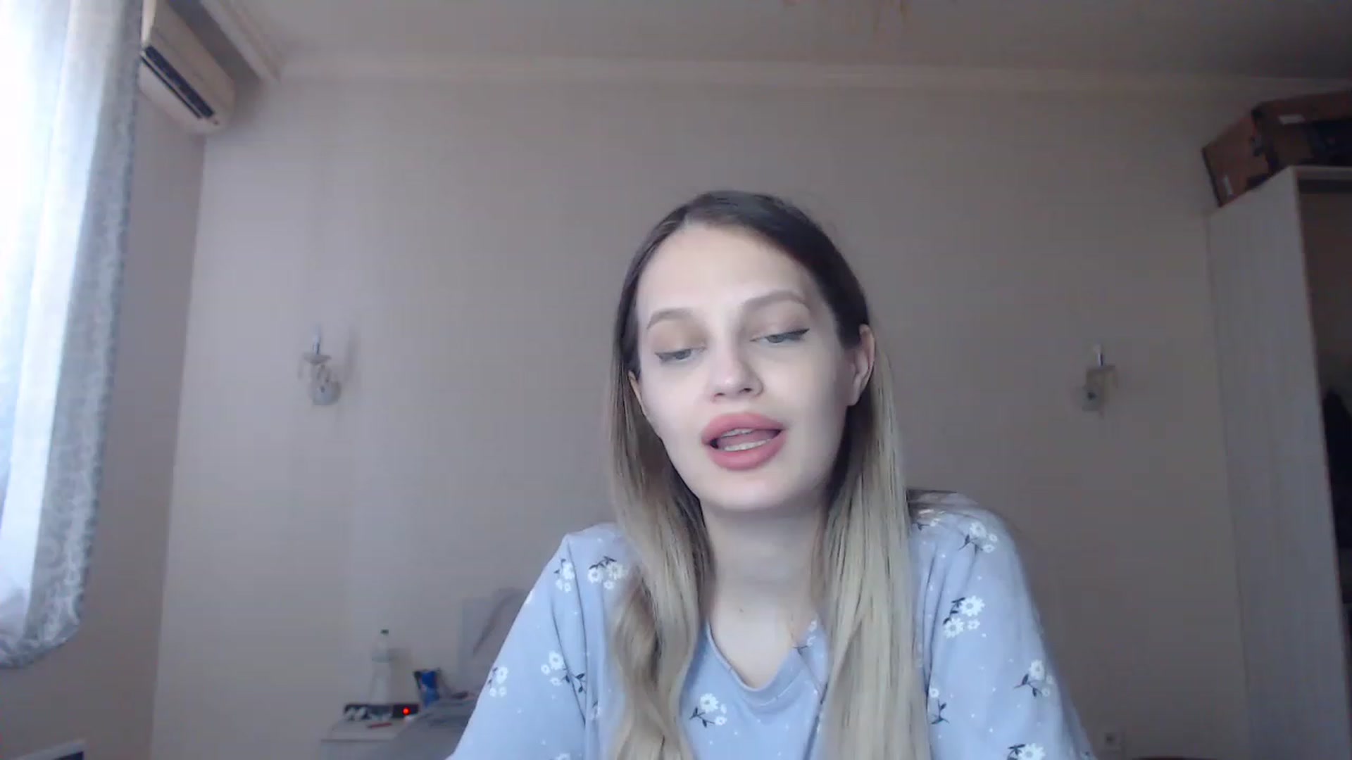 Gallery image thumbnail from Lola_vi's myfreecams stream on, 06/25/2023, 12:02 image 1 of 20