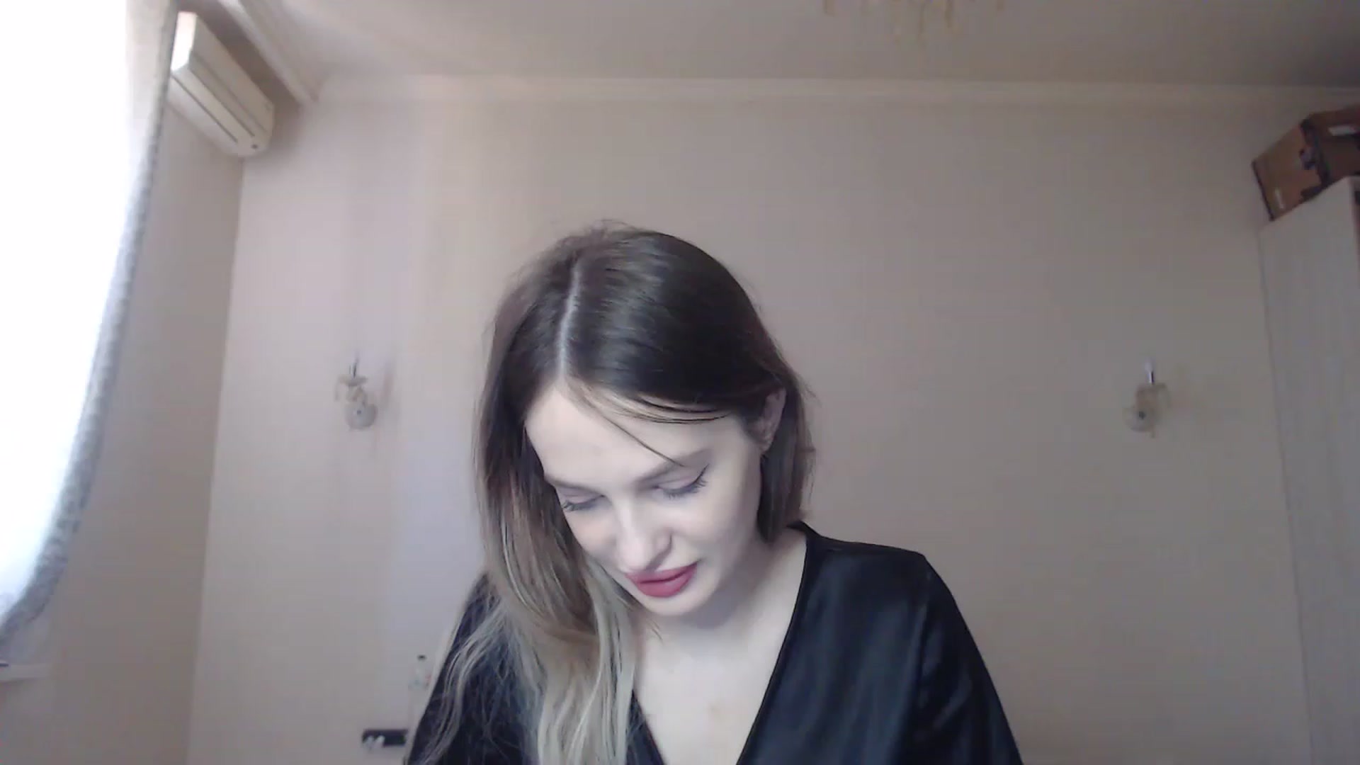 Gallery image thumbnail from Lola_vi's myfreecams stream on, 07/15/2023, 10:39 image 17 of 20