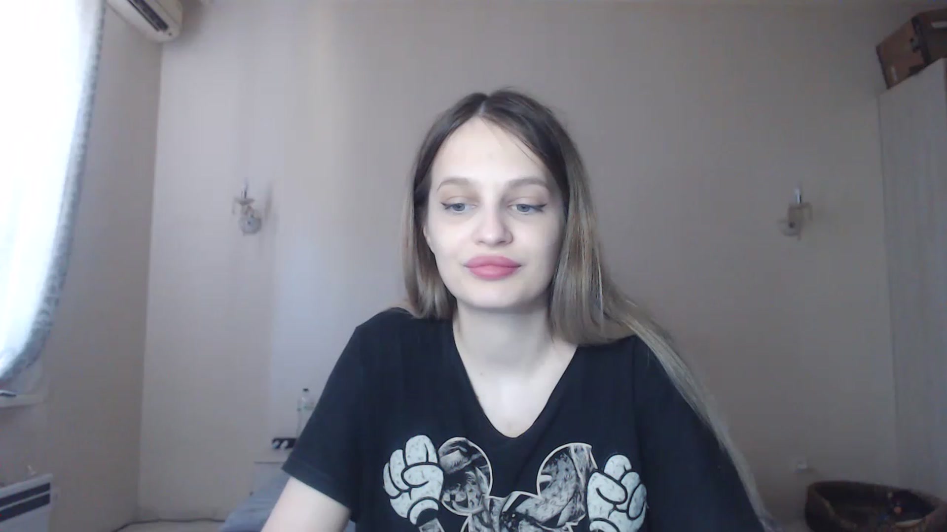 Gallery image thumbnail from Lola_vi's myfreecams stream on, 07/16/2023, 12:36 image 15 of 20