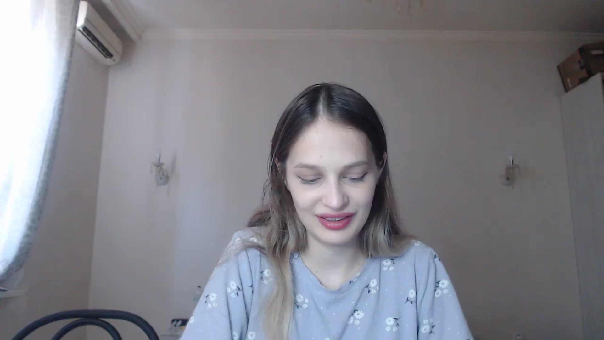 Gallery image thumbnail from Lola_vi's myfreecams stream on, 07/22/2023, 11:39 image 4 of 20