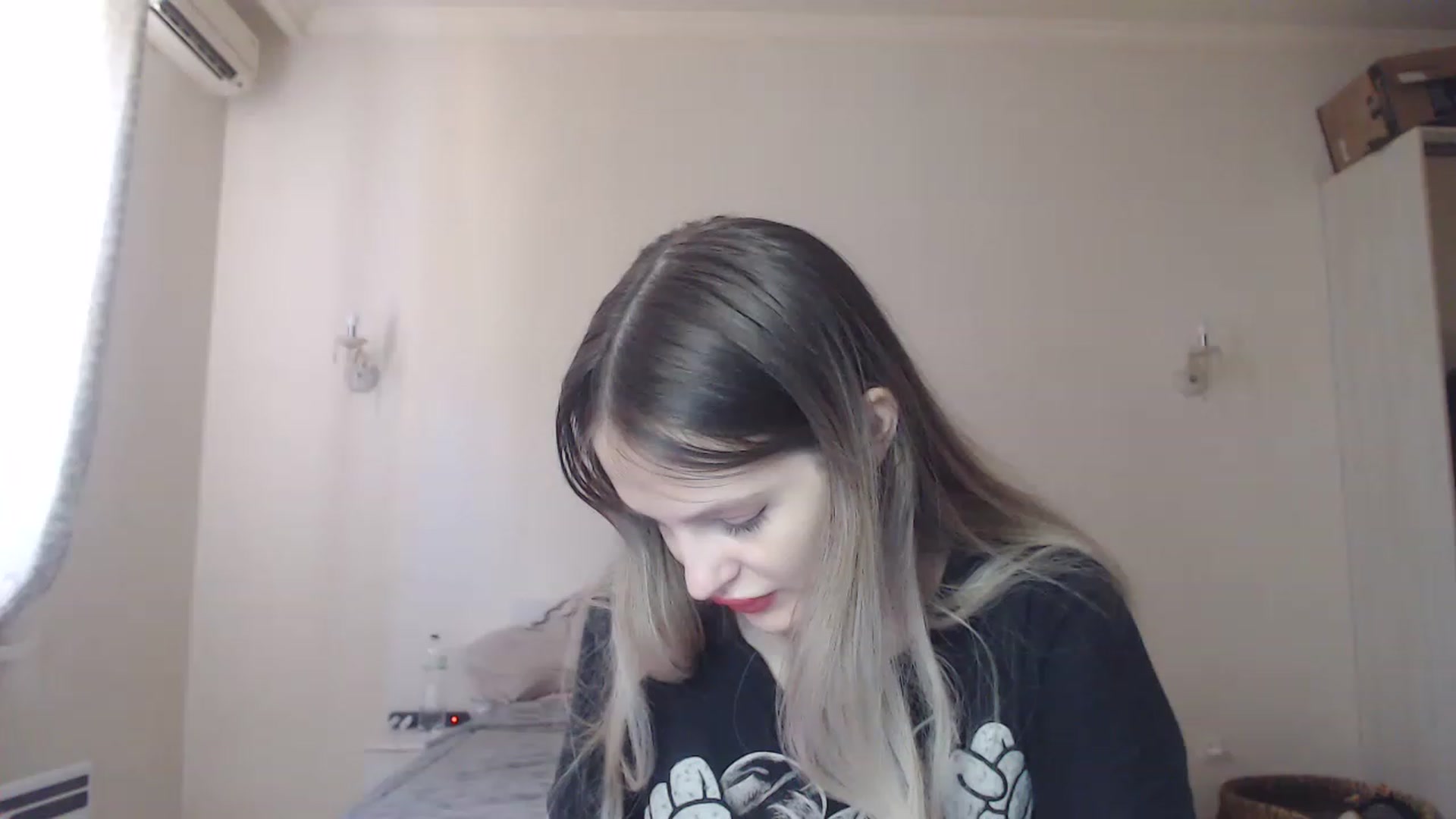 Gallery image thumbnail from Lola_vi's myfreecams stream on, 07/28/2023, 11:19 image 15 of 20