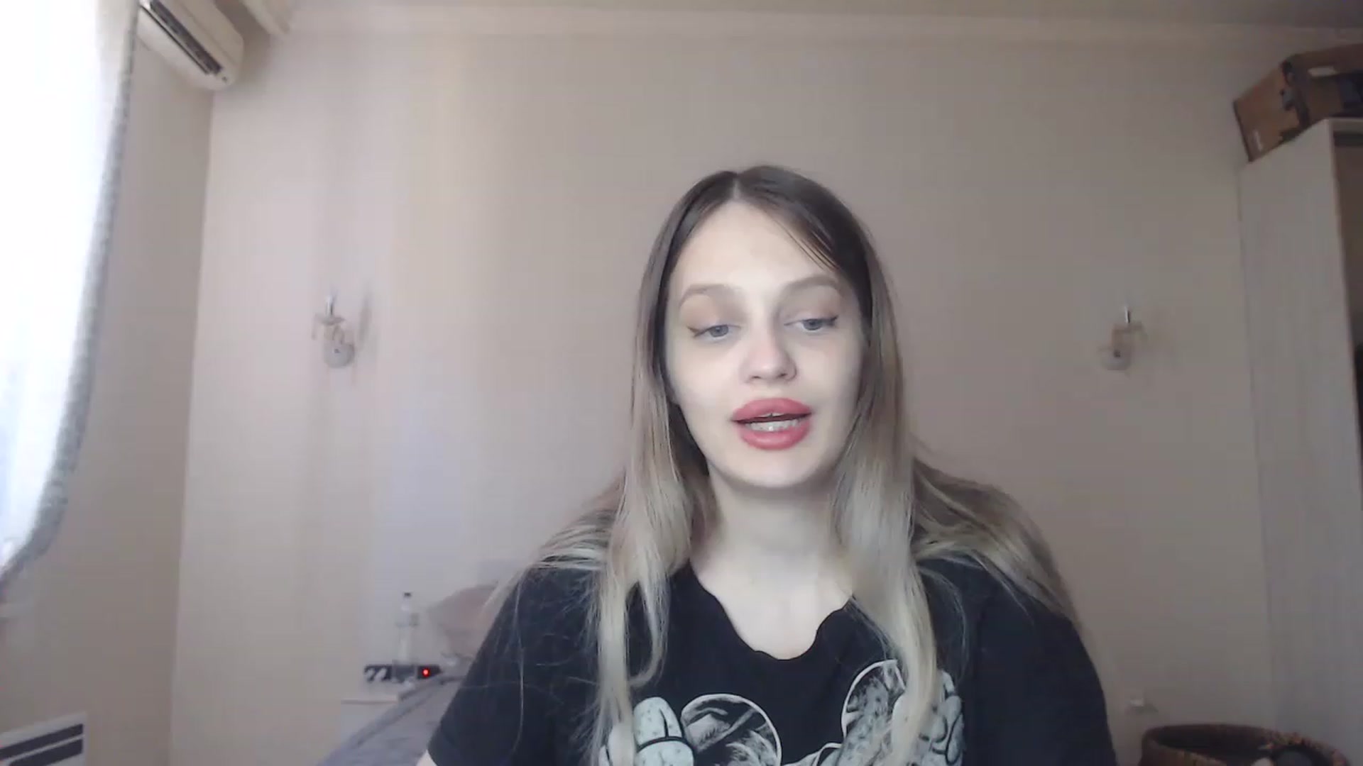 Gallery image thumbnail from Lola_vi's myfreecams stream on, 07/28/2023, 11:19 image 16 of 20