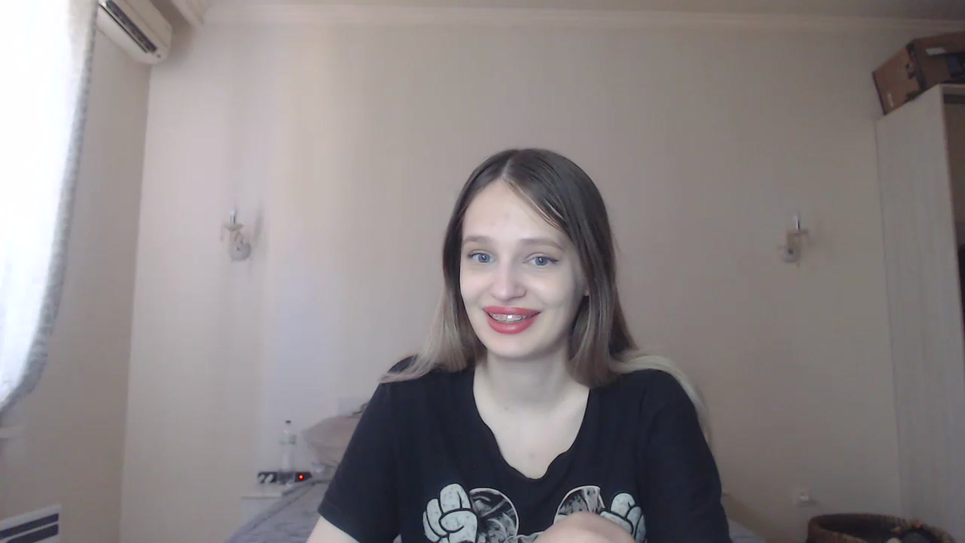 Gallery image thumbnail from Lola_vi's myfreecams stream on, 07/28/2023, 11:19 image 7 of 20