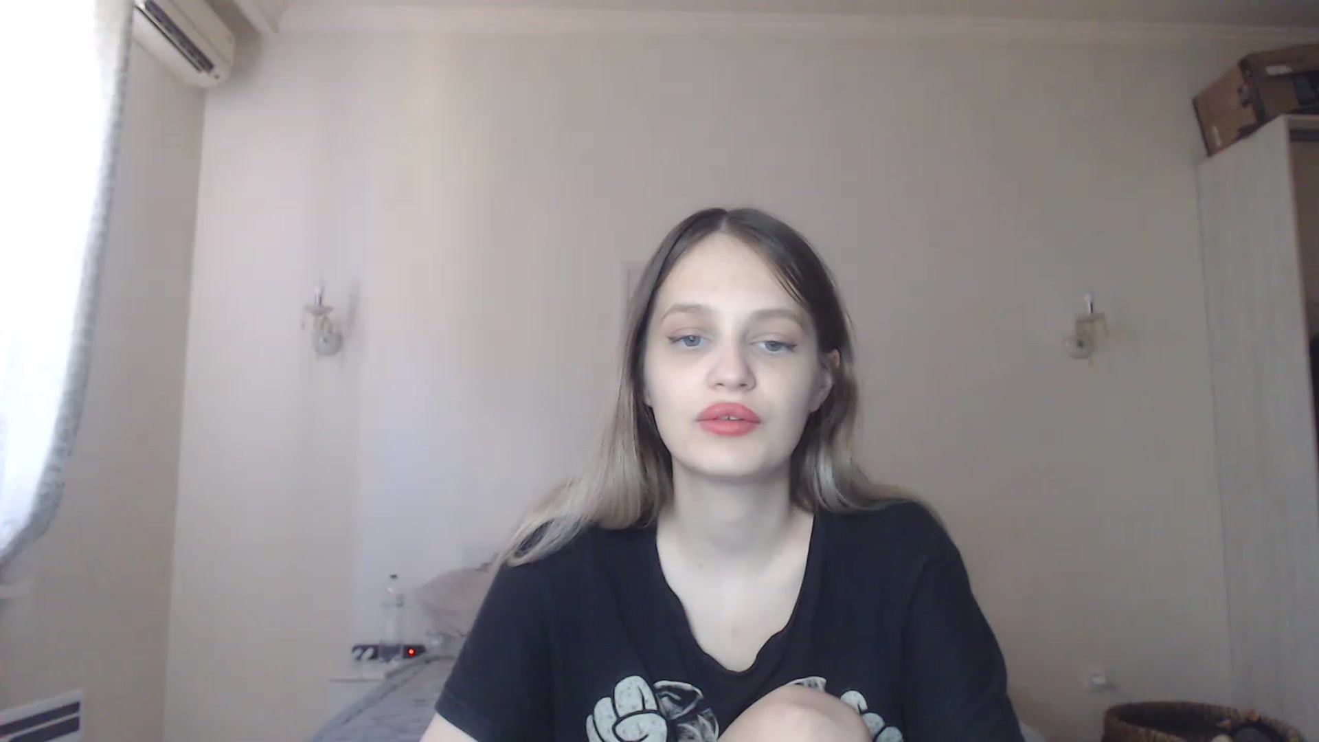 Gallery image thumbnail from Lola_vi's myfreecams stream on, 07/28/2023, 11:19 image 12 of 20