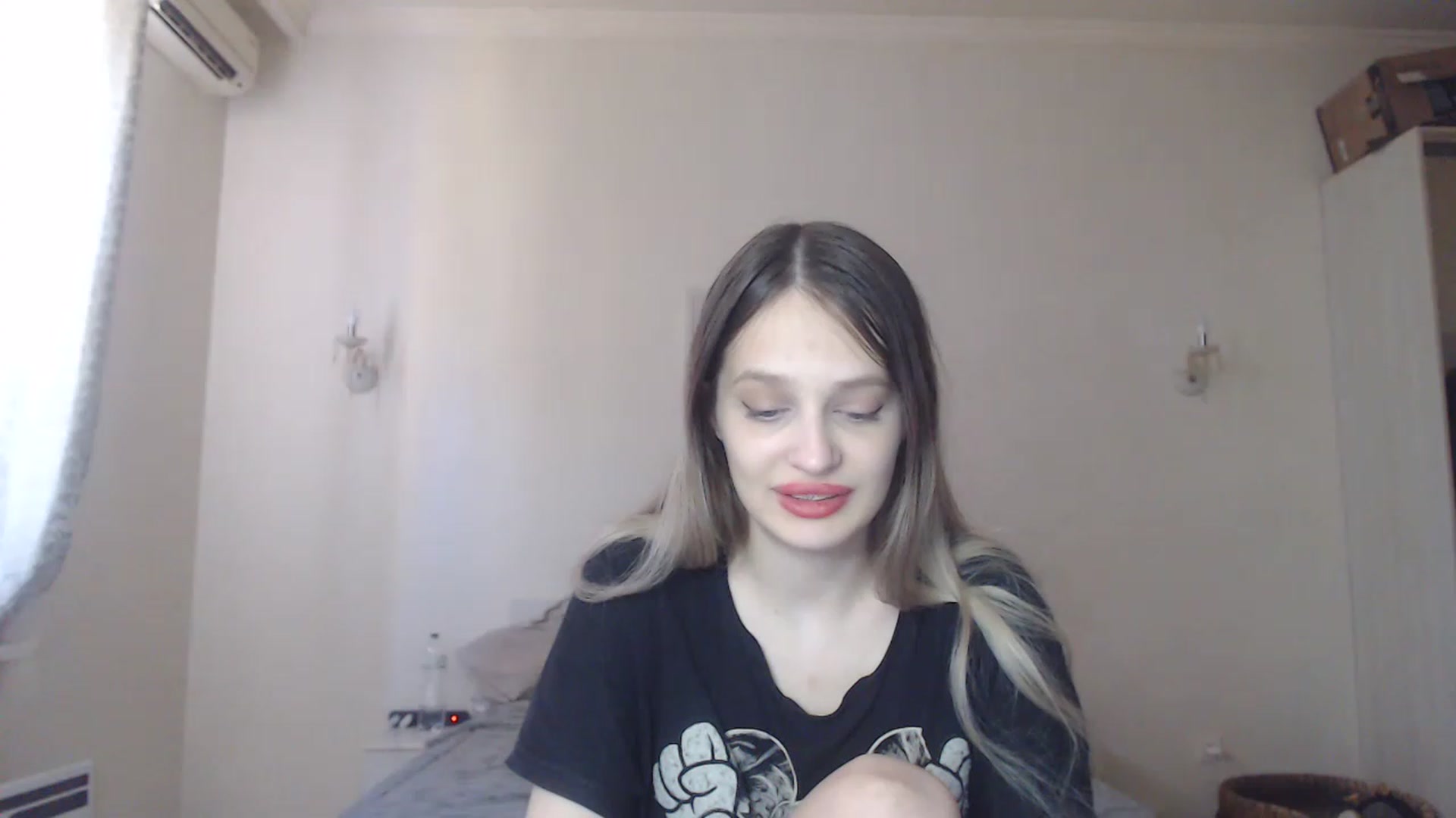 Gallery image thumbnail from Lola_vi's myfreecams stream on, 07/28/2023, 11:19 image 9 of 20