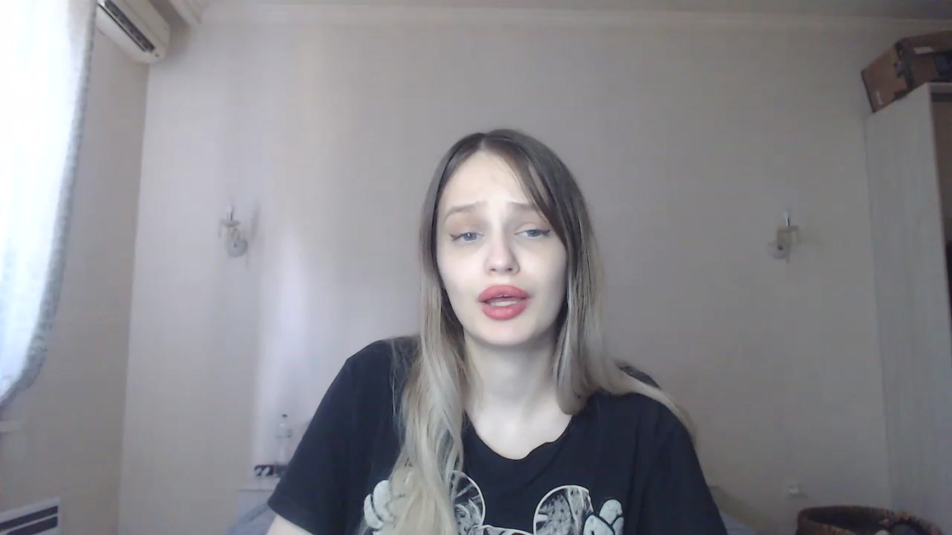 Gallery image thumbnail from Lola_vi's myfreecams stream on, 07/28/2023, 11:19 image 19 of 20