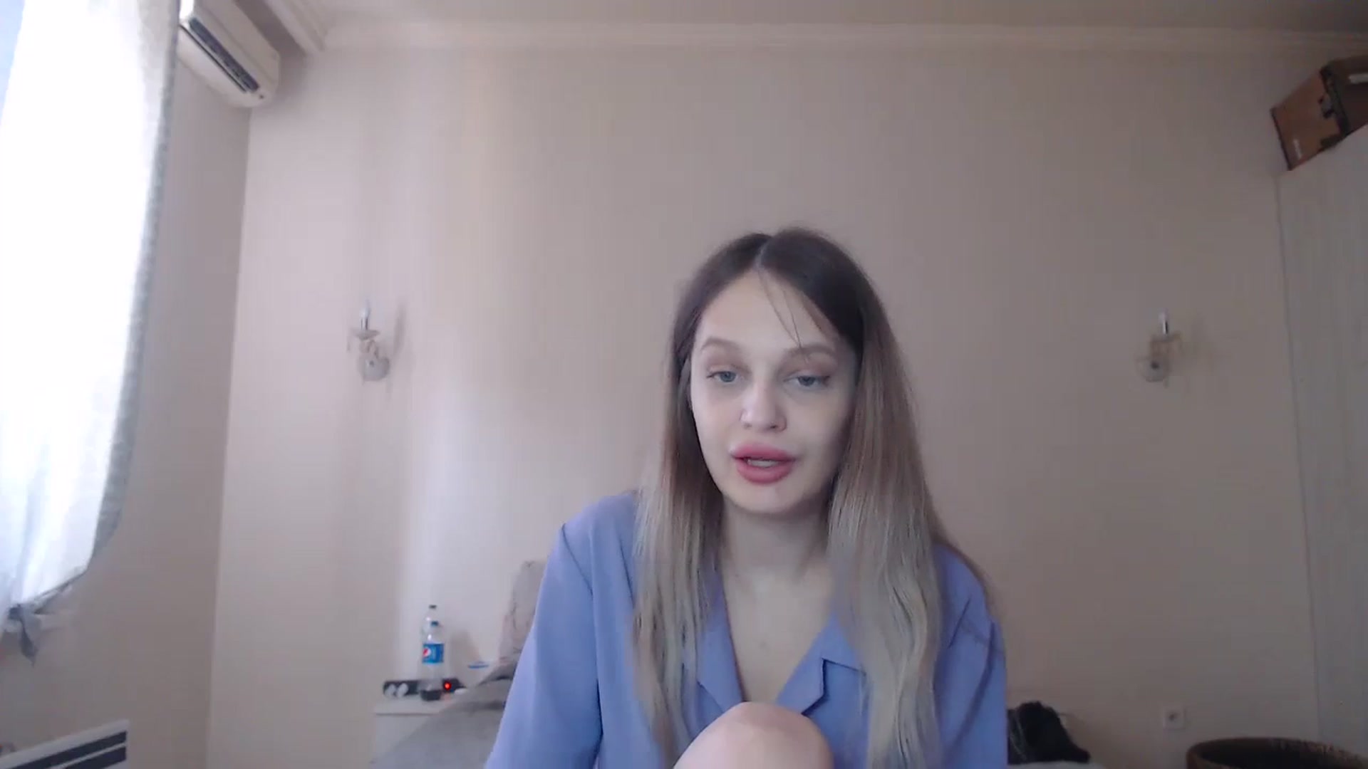 Gallery image thumbnail from Lola_vi's myfreecams stream on, 08/01/2023, 12:09 image 14 of 20