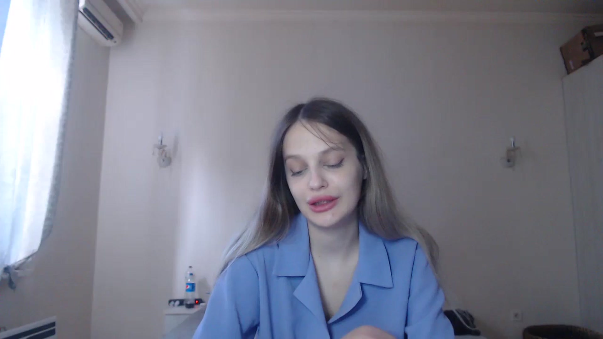 Gallery image thumbnail from Lola_vi's myfreecams stream on, 08/01/2023, 12:09 image 6 of 20