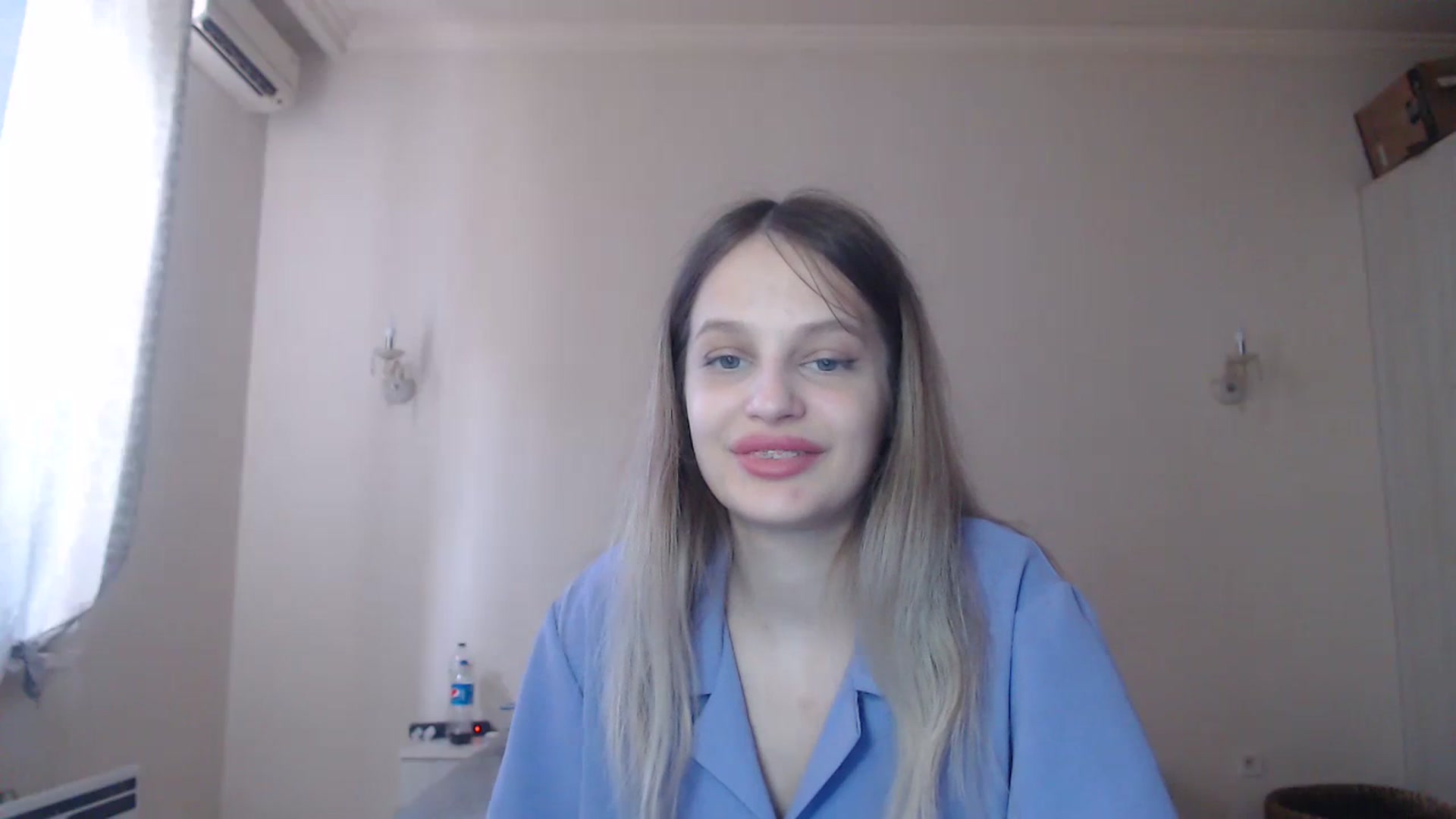 Gallery image thumbnail from Lola_vi's myfreecams stream on, 08/01/2023, 12:09 image 10 of 20