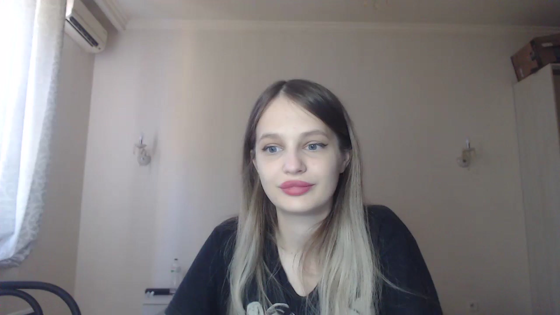 Gallery image thumbnail from Lola_vi's myfreecams stream on, 08/06/2023, 11:11 image 16 of 20