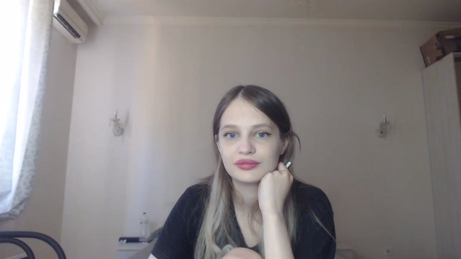 Gallery image thumbnail from Lola_vi's myfreecams stream on, 08/06/2023, 11:11 image 6 of 20