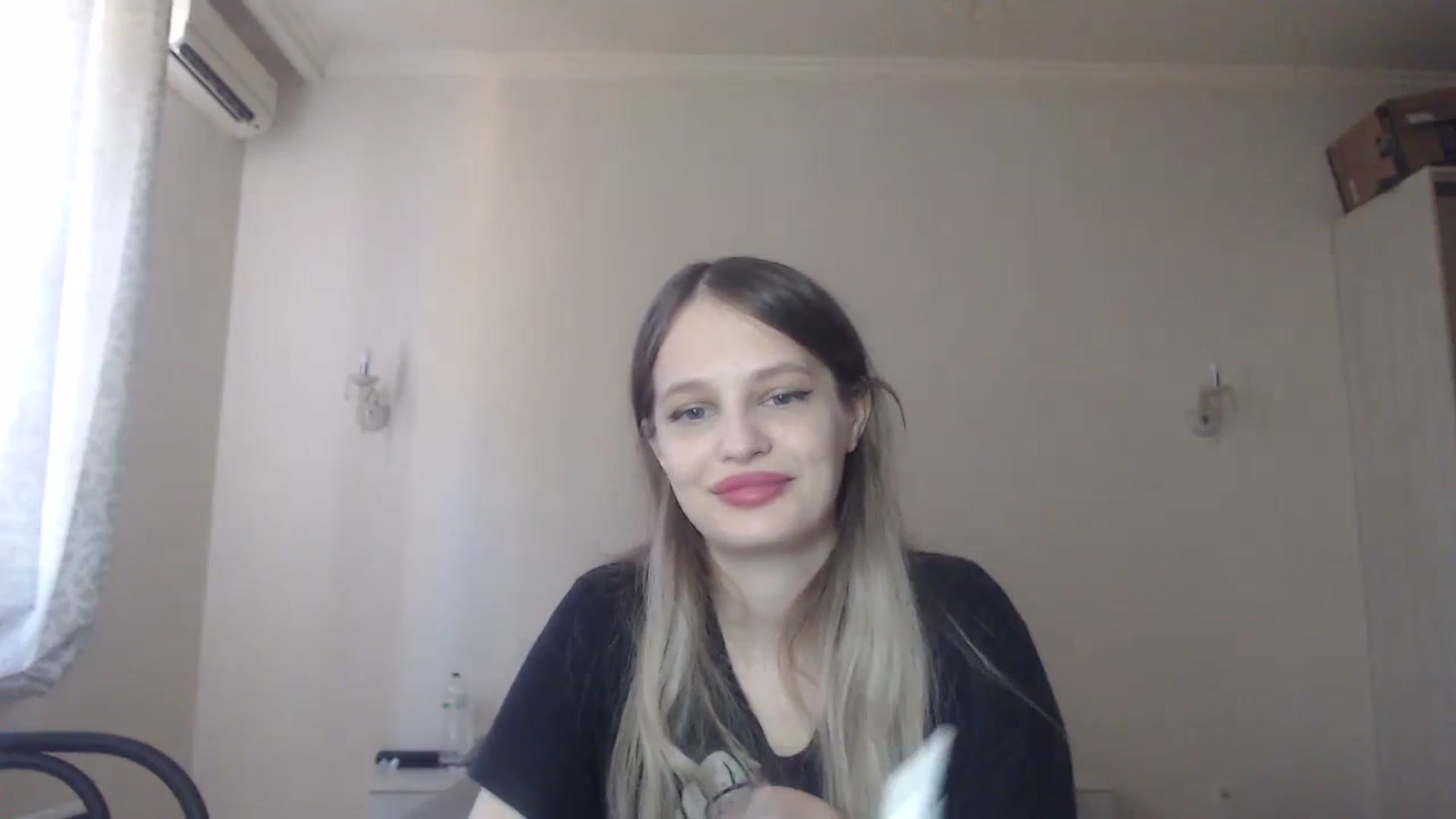 Gallery image thumbnail from Lola_vi's myfreecams stream on, 08/06/2023, 11:11 image 8 of 20
