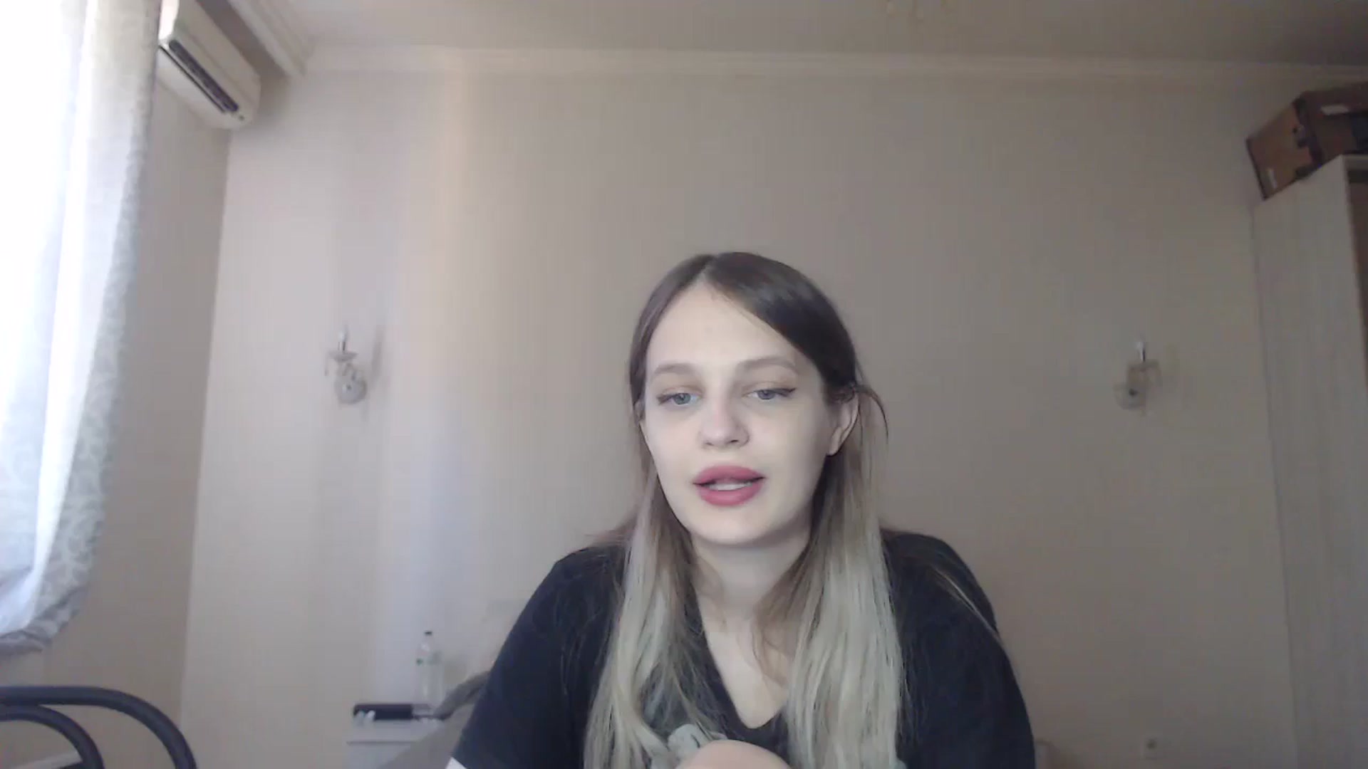 Gallery image thumbnail from Lola_vi's myfreecams stream on, 08/06/2023, 11:11 image 1 of 20